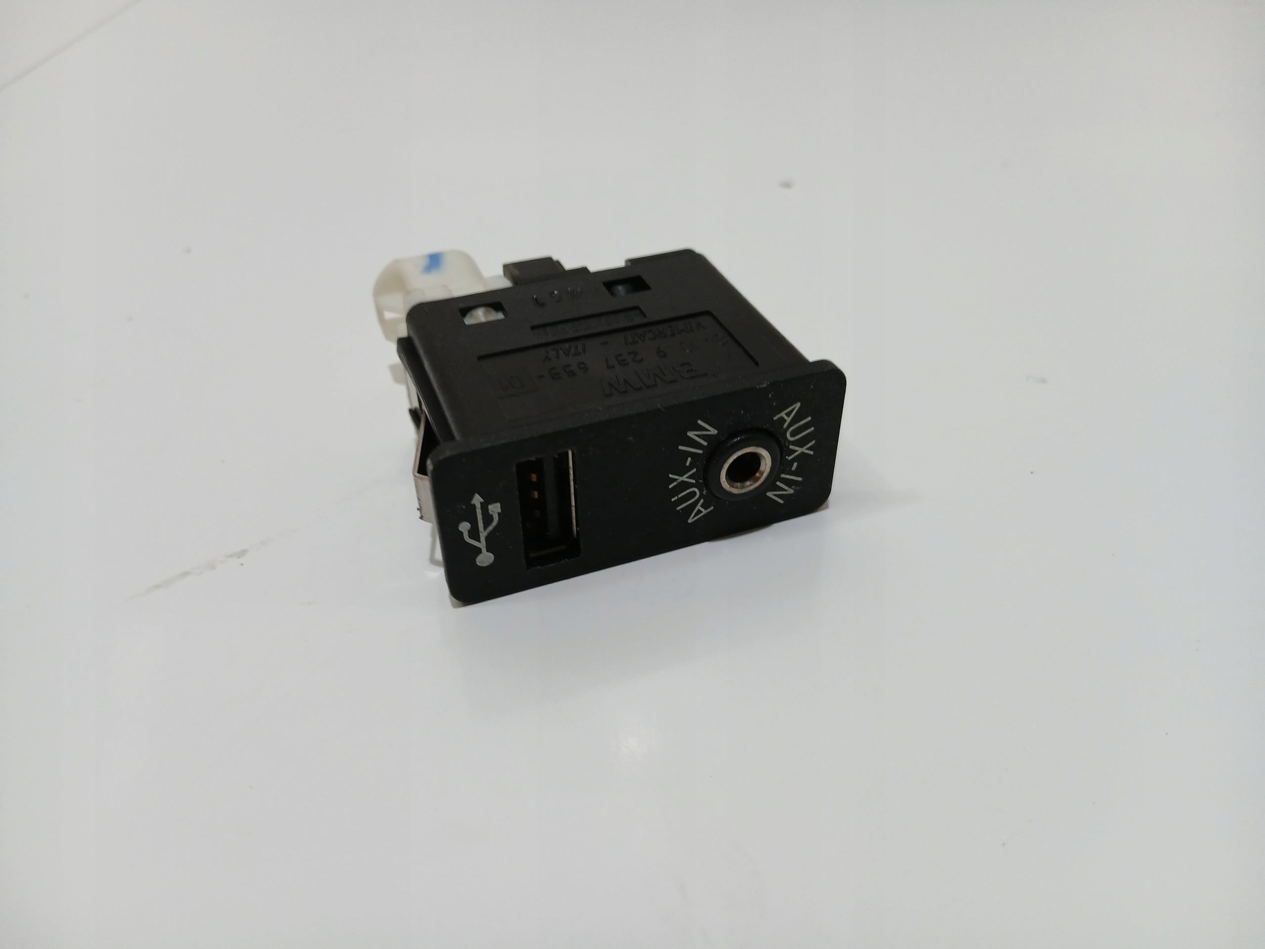 Adattatore USB AUX BMW E60 E61 E88 E90 F10 9237653