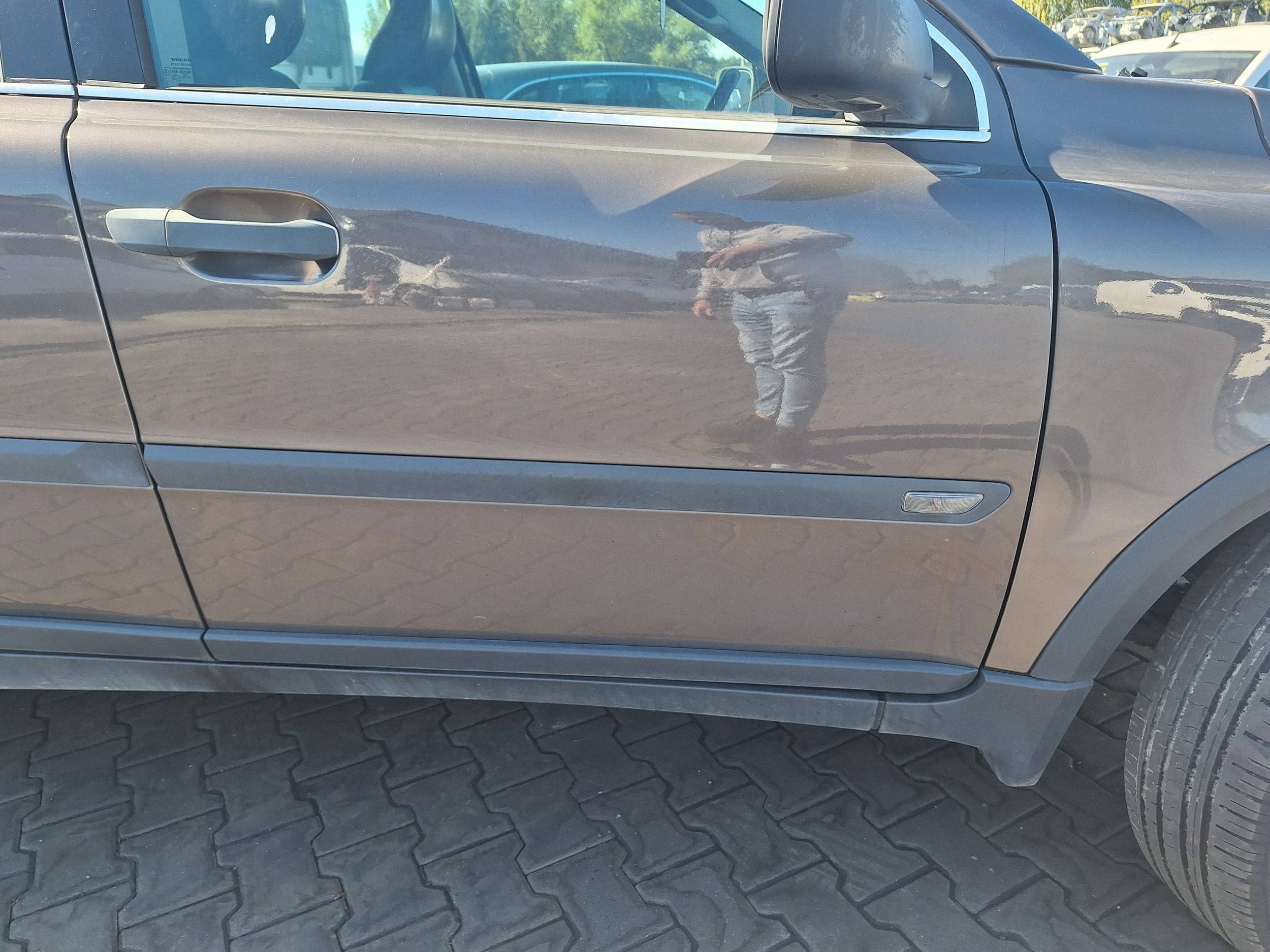 Volvo XC90 and (275) door front right front right 468-46