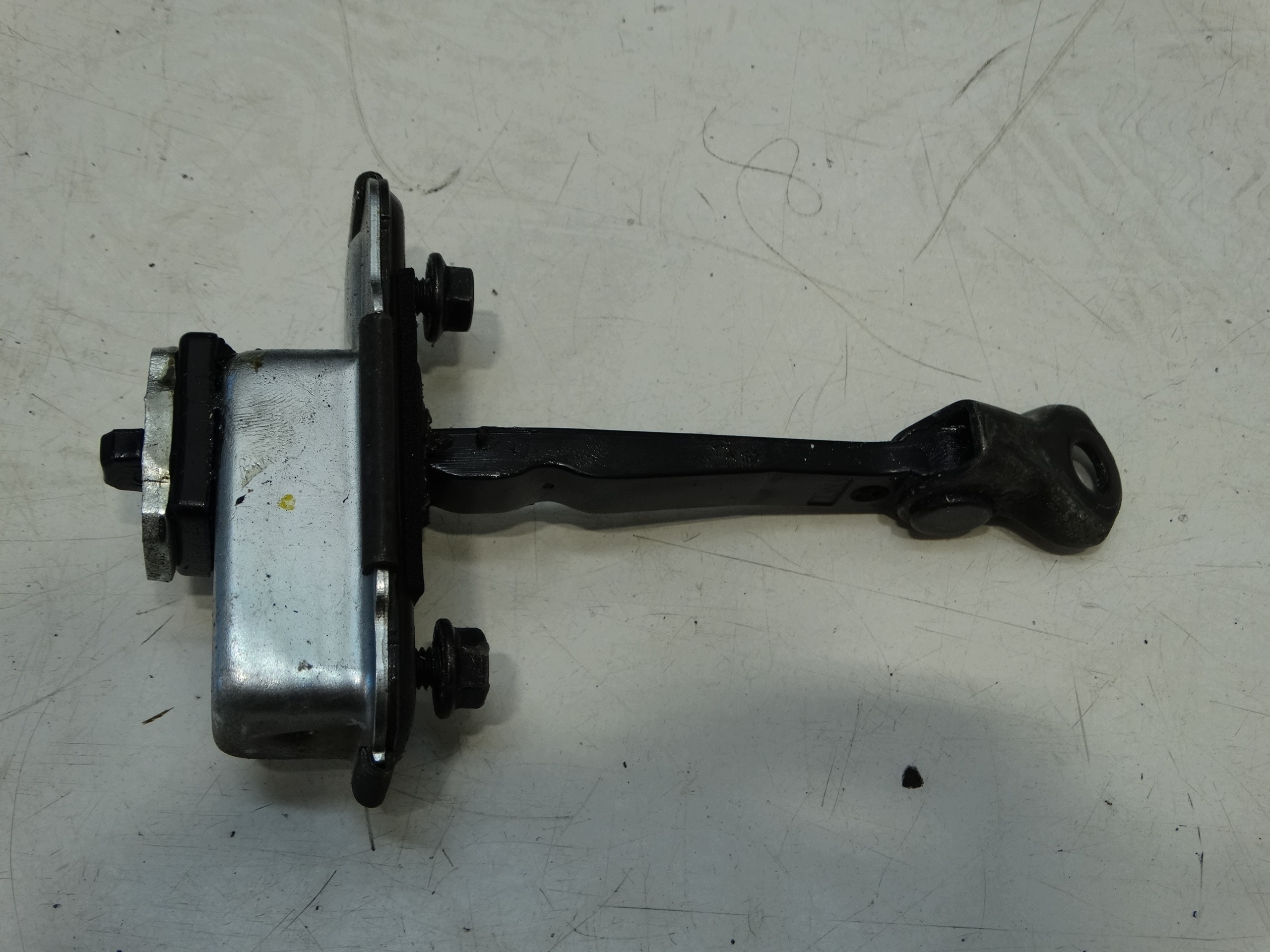 limiter door left front KIA VENGA 09-19R.