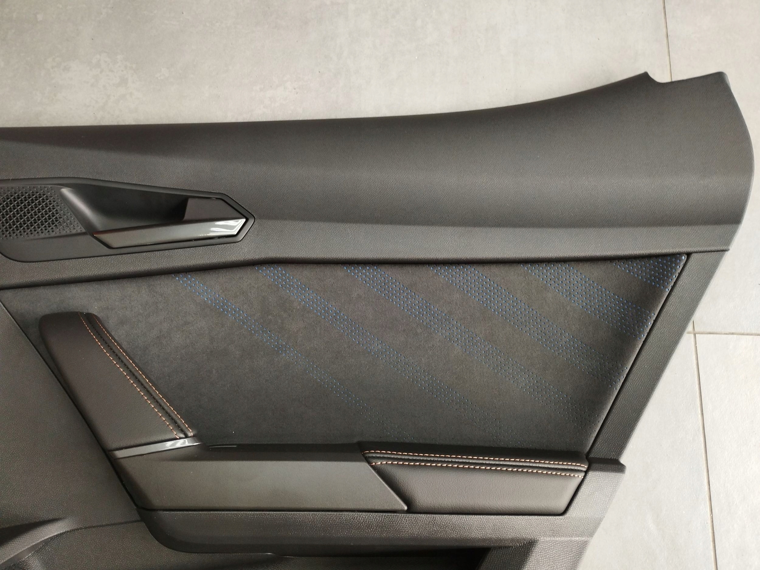 Cupra Formentor side right rear 5FF867212L