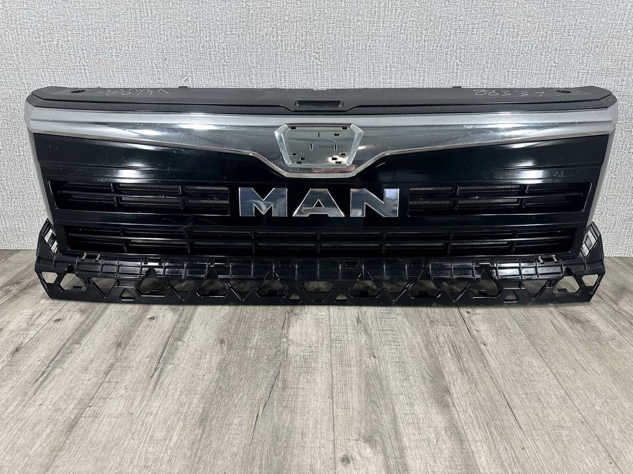 MAN TGE 2017-> grill grille CHROM bumper front 7C0853651A