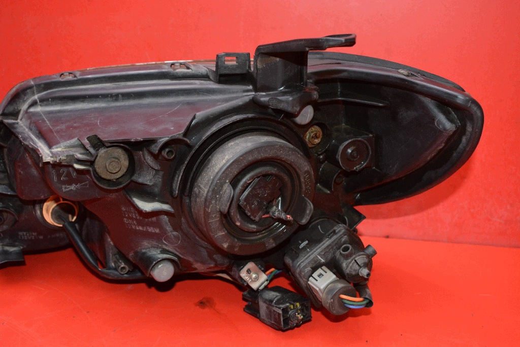 REFLEKTOR right light front EU P3278R MITSUBISHI OUTLANDER 1 and 01-08