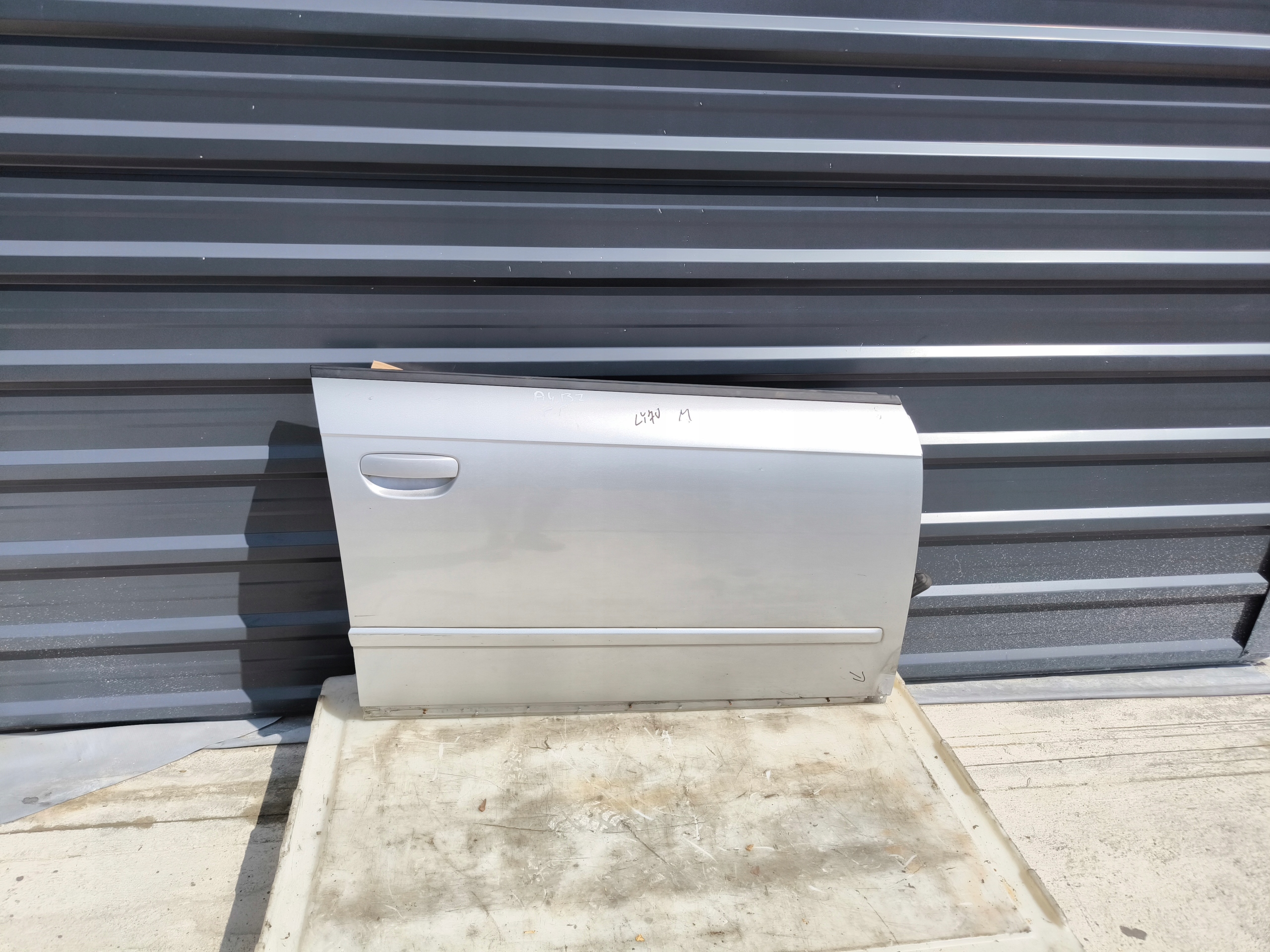 door right front AUDI A4 B7 LY7W sedan AVANT KOMBI