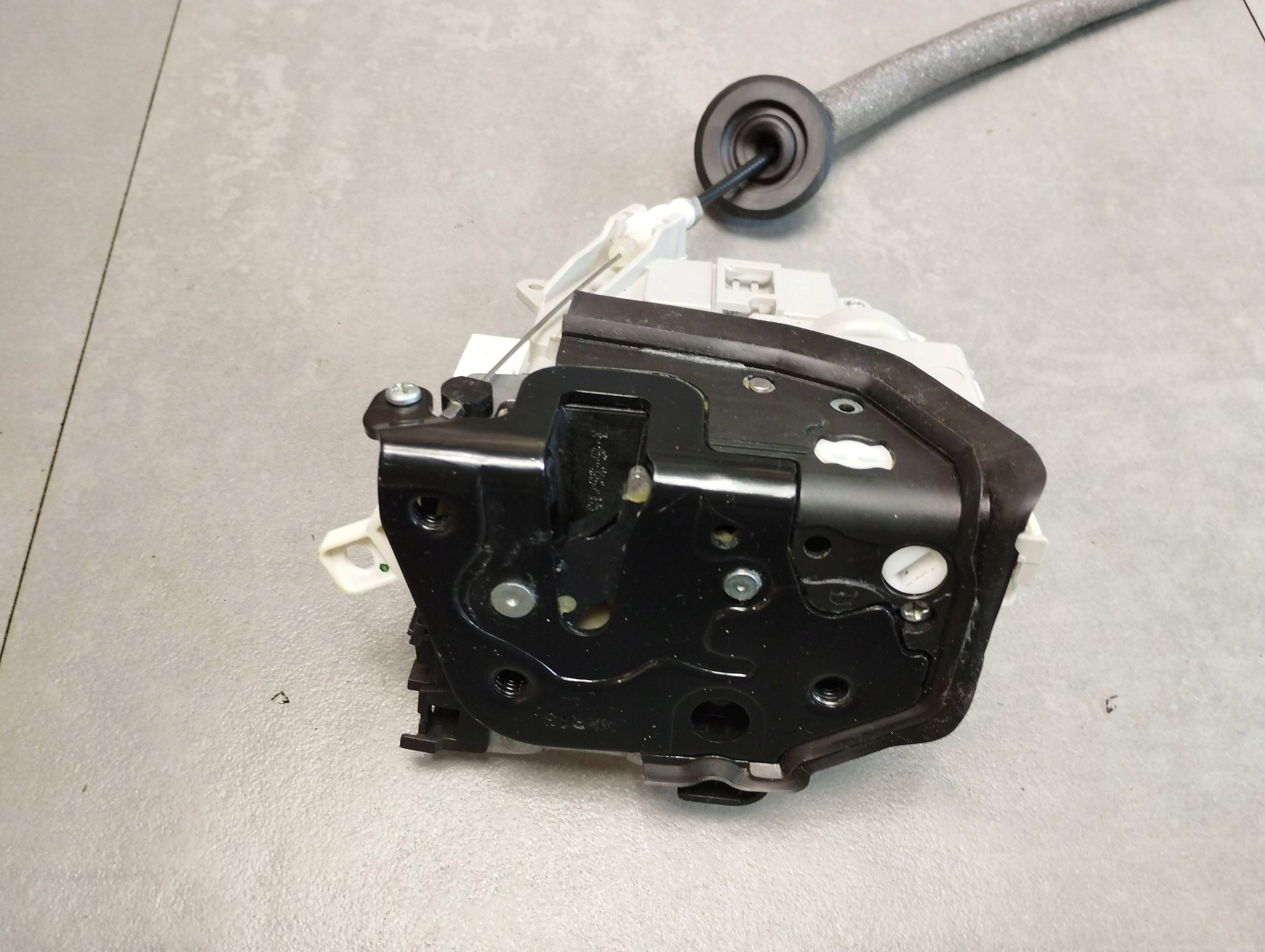 Audi A7 4G 2016 lock right front 8J1837016E