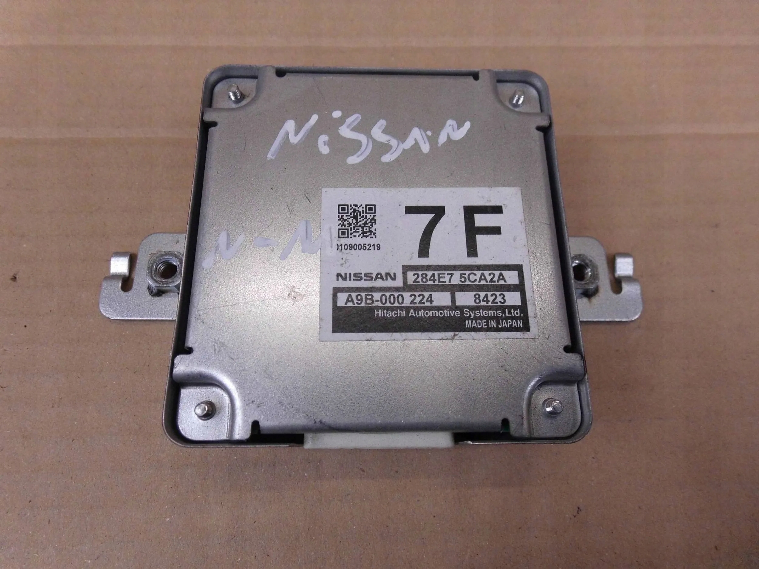 Infiniti Q50 Q60 control unit module 284E7 5CA2A