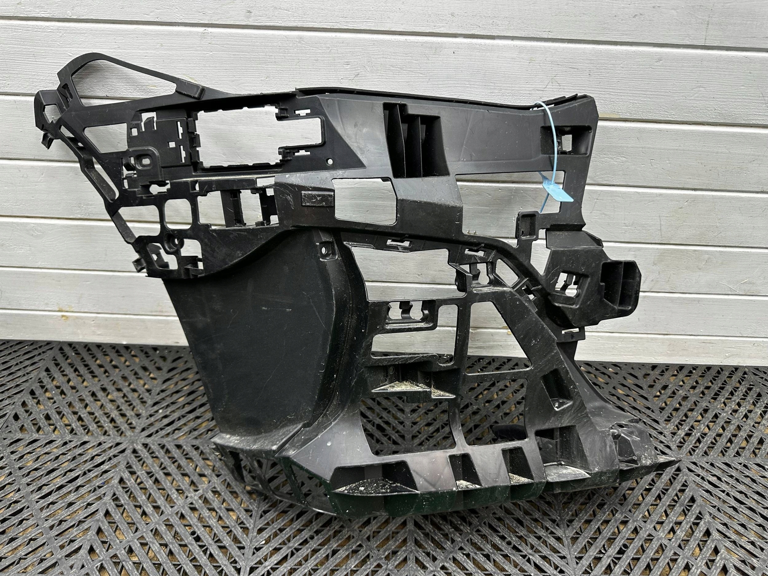 roh nárazníku předního předek BMW 2 Active Tourer U06 8737242