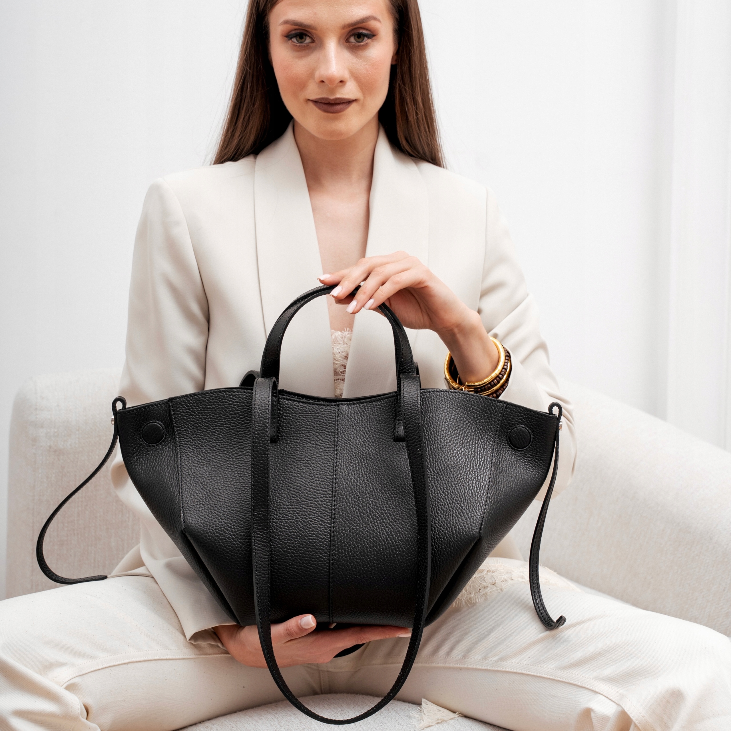 Kožená kabelka Eliana-M Černá Klasická elegance
