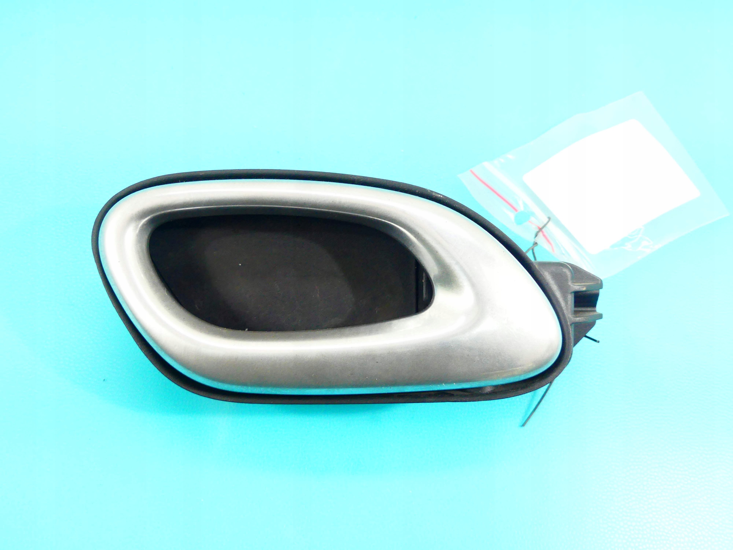 13575997 - ВНУТРЕННЯЯ ДВЕРНАЯ РУЧКА ПЕРЕДНЯЯ ПРАВАЯ 9-4X SAAB 94X