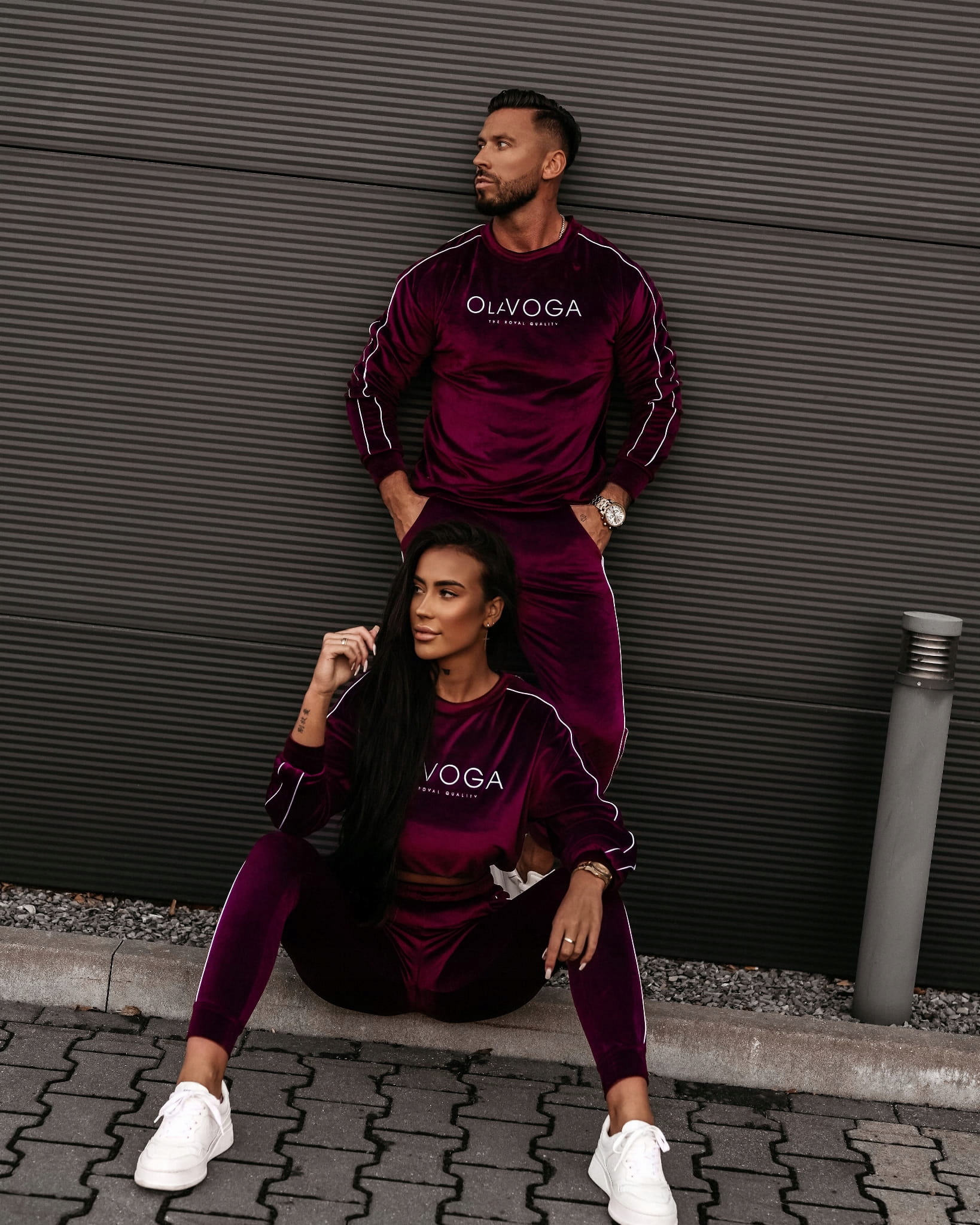 Welurowy komplet damski OLAVOGA DRESSY bordo - S Kolor czerwony