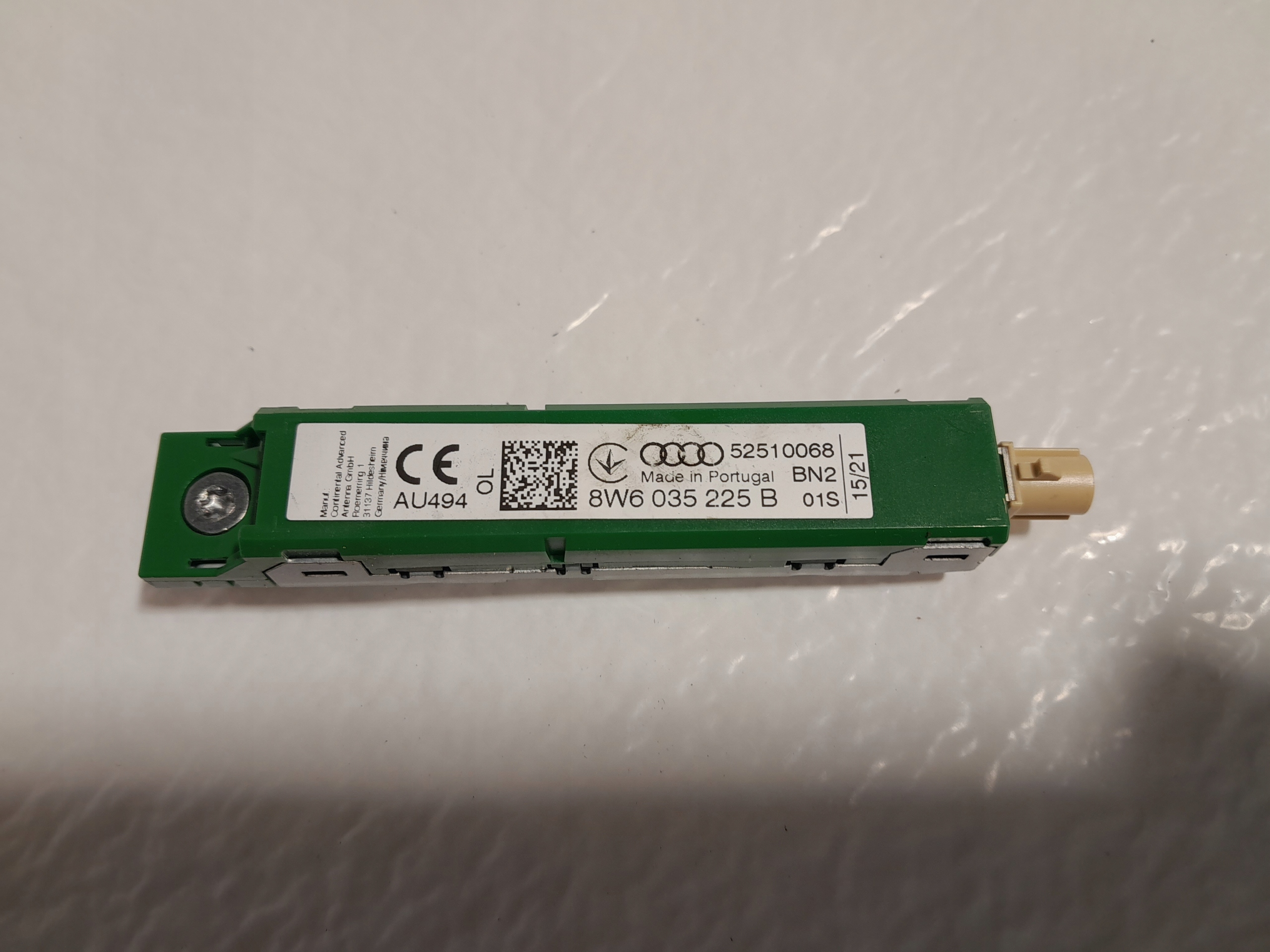 AUDI A4 B9 LIFT antenna amplifier 8W6035225B