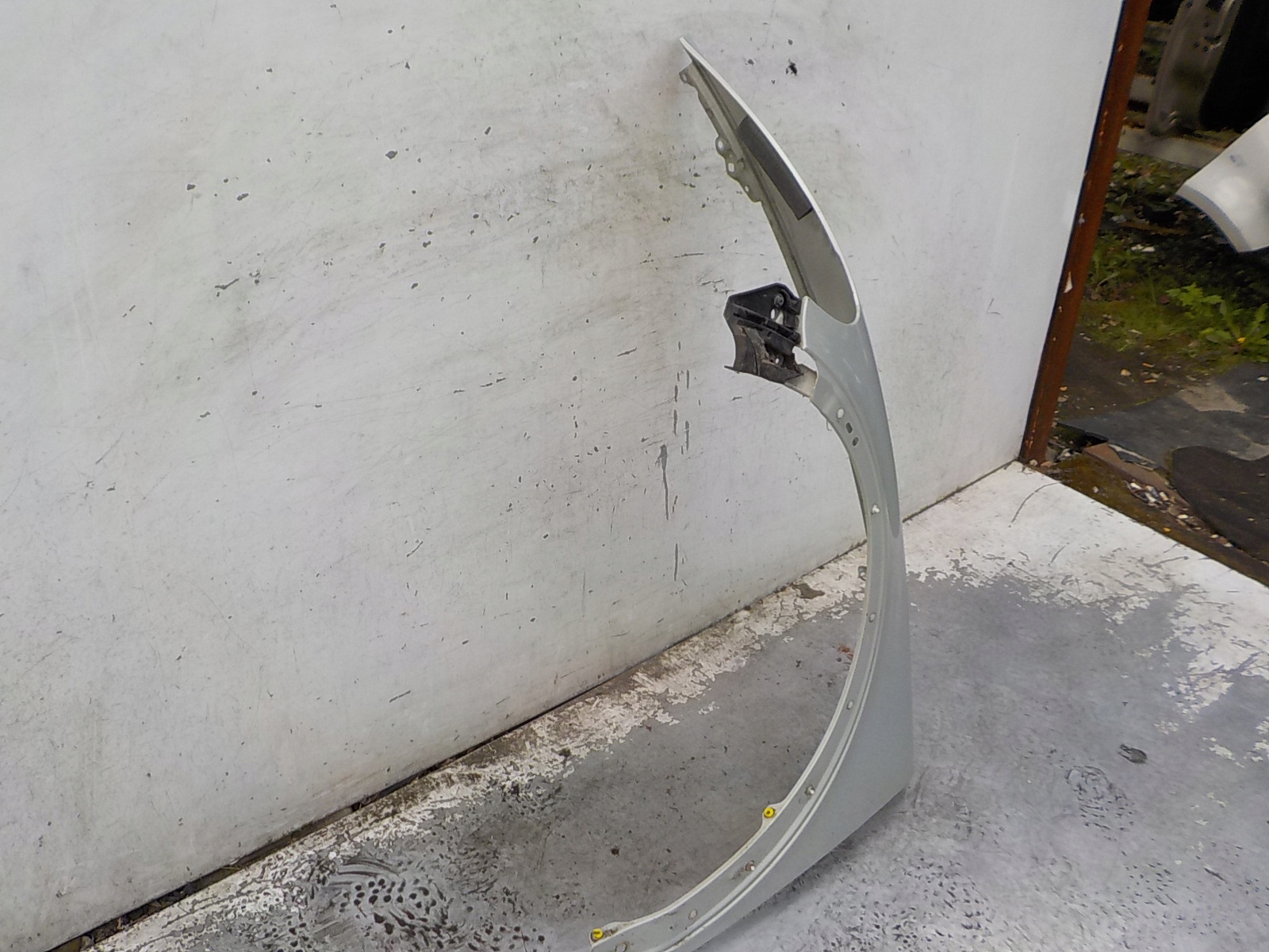 736 VOLVO C30 fender left front front 736