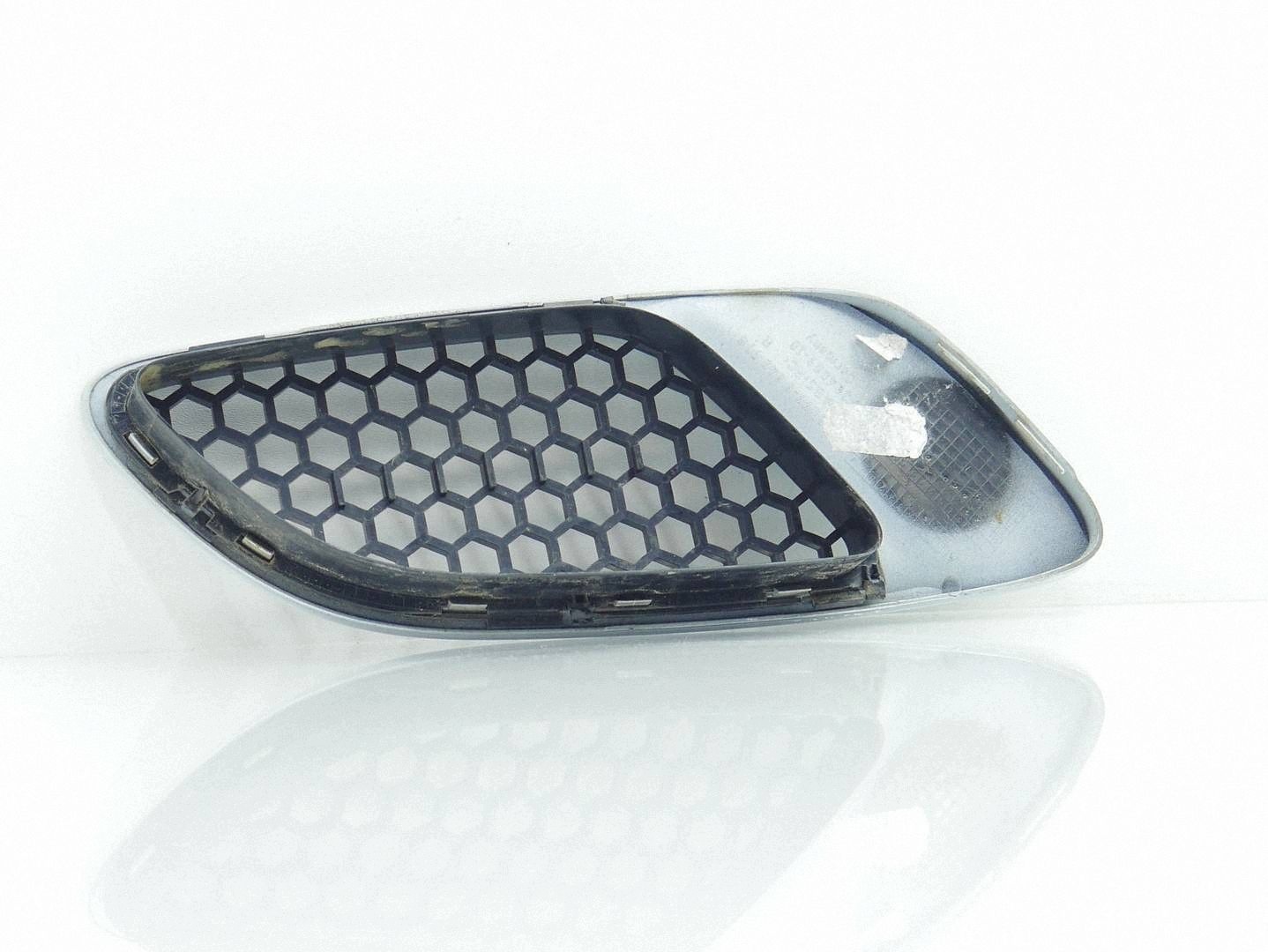 grid intake bonnets POKRYWY of the engine right front BMW M3 E92 8042978