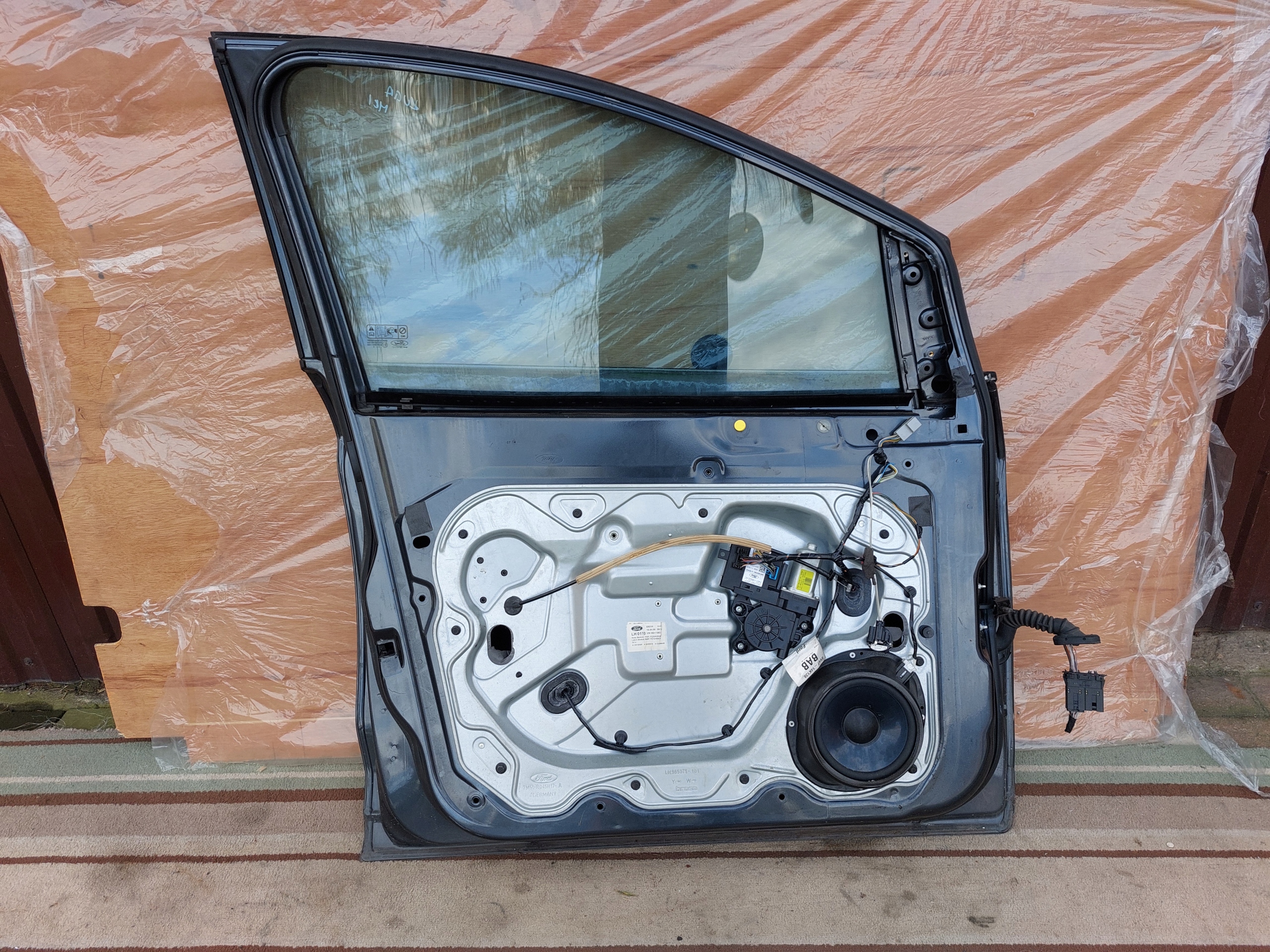 dveře levé předek FORD KUGA MK1 08r H8