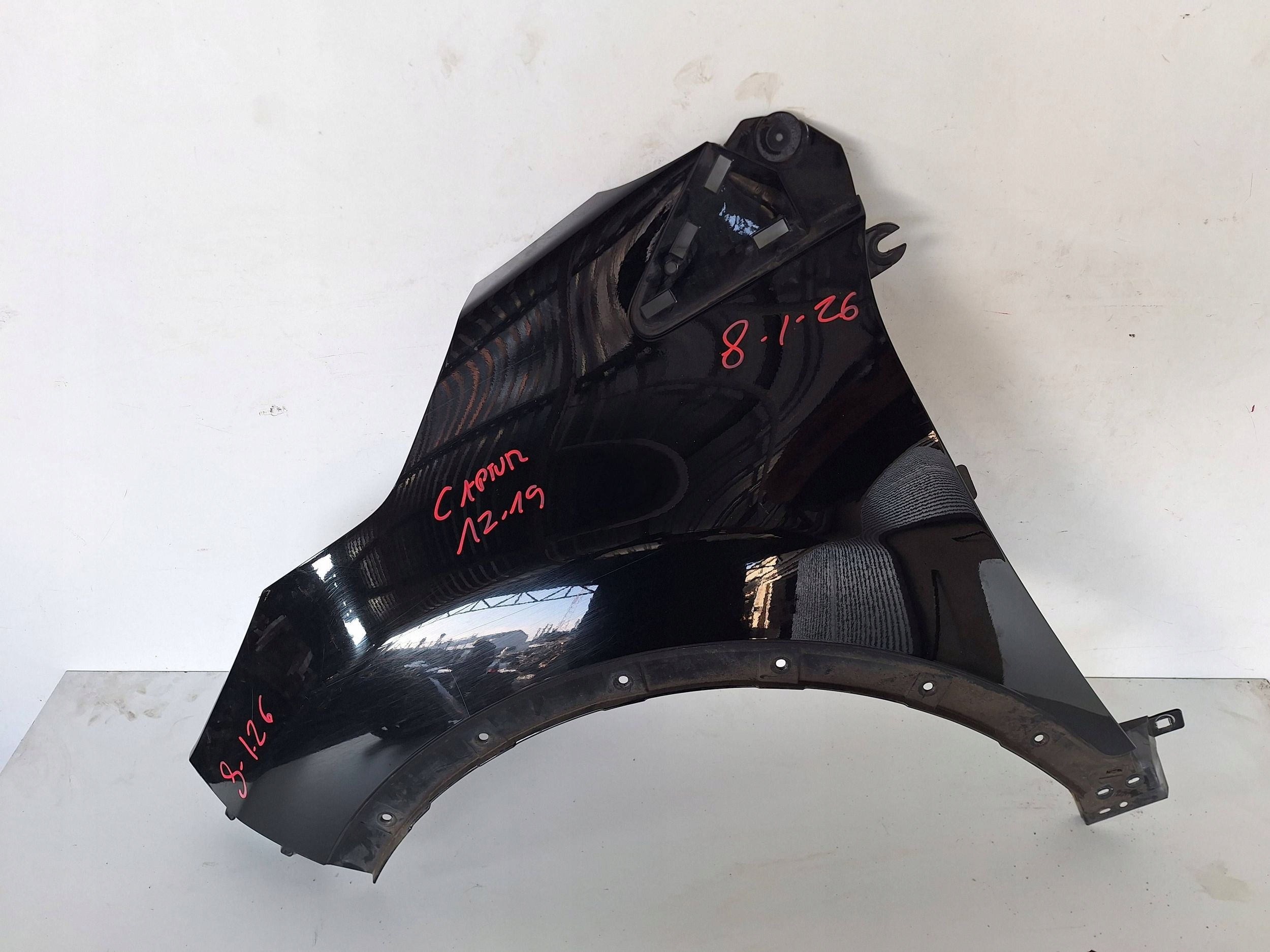 RENAULT CAPTUR e 13-19 parafango sinistra 631018998R