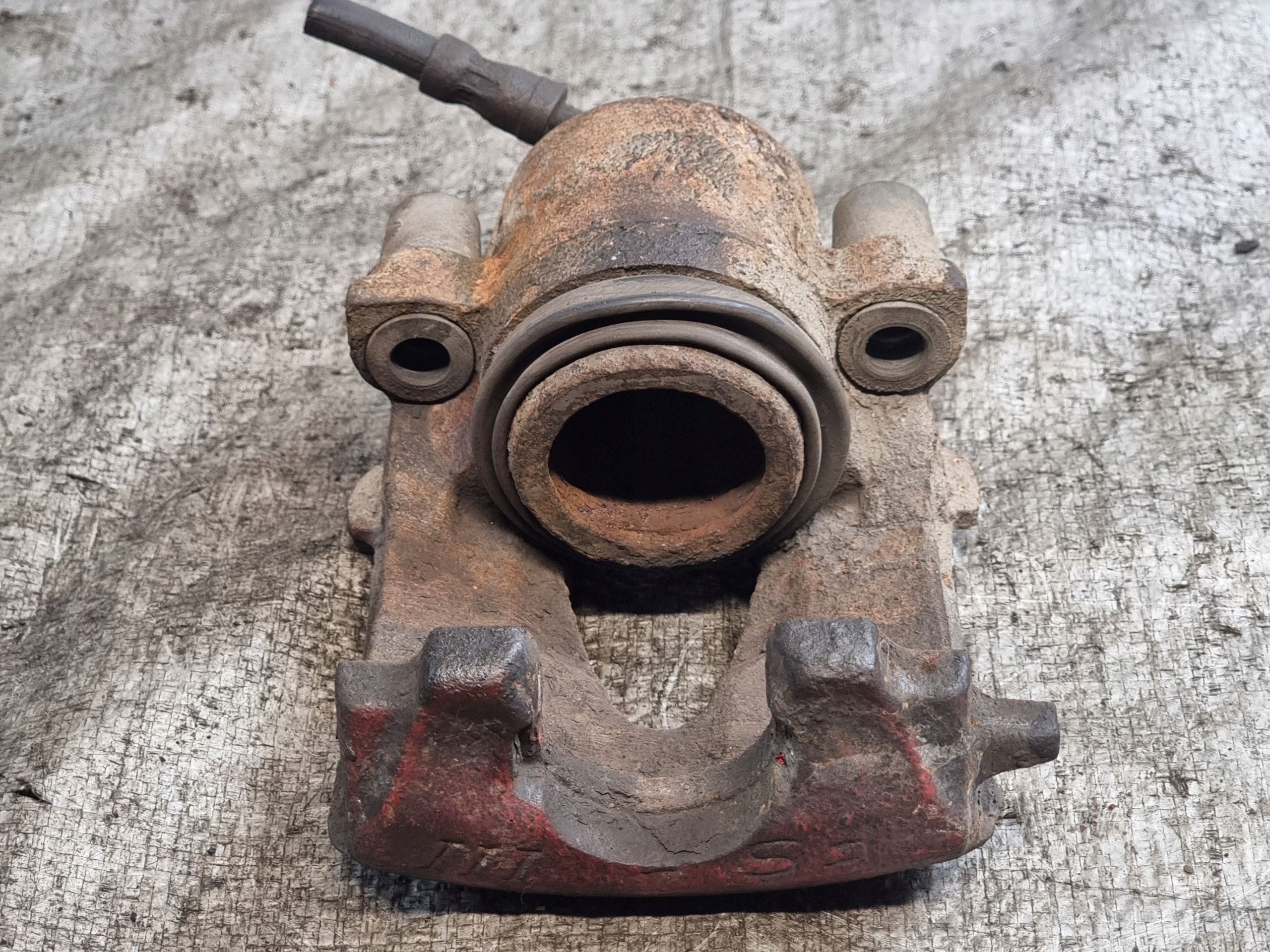 caliper brake left front AUDI A3 8L 1.6B 75kW 01r