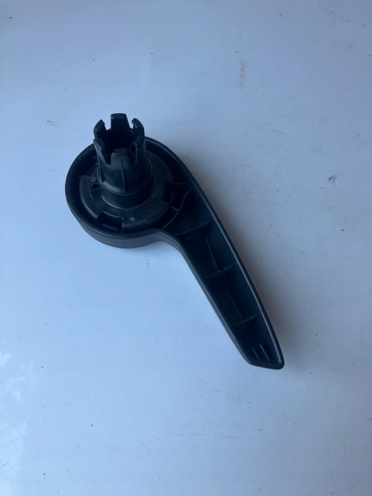 REGULACJA handle seat left front PEUGEOT 5008 and