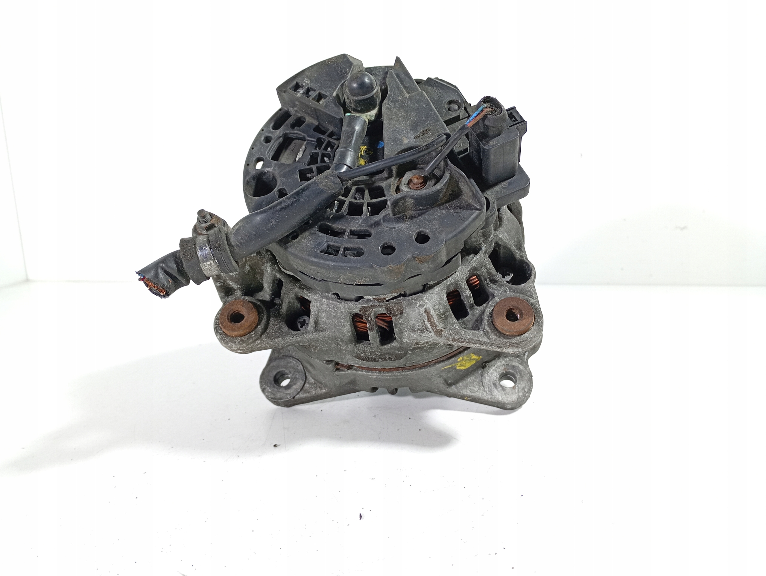 VW PASSAT B5 FL 00-05 alternator OE 038903018QX01