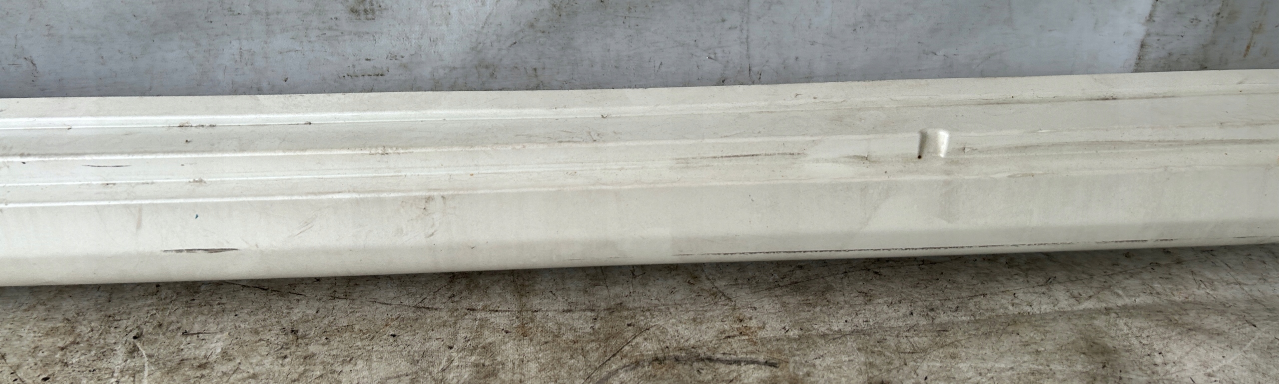moulding threshold left NISSAN MAXIMA A35 09- QX3