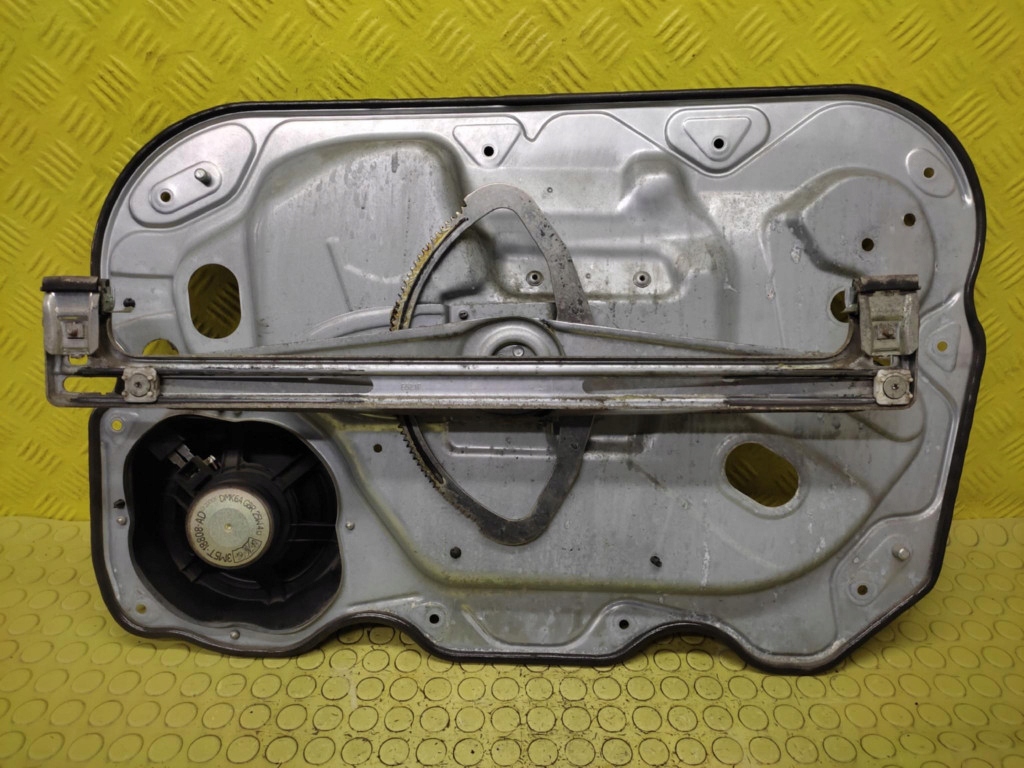 FORD FOCUS MK2 window regulator left front 4M51A203A29BG