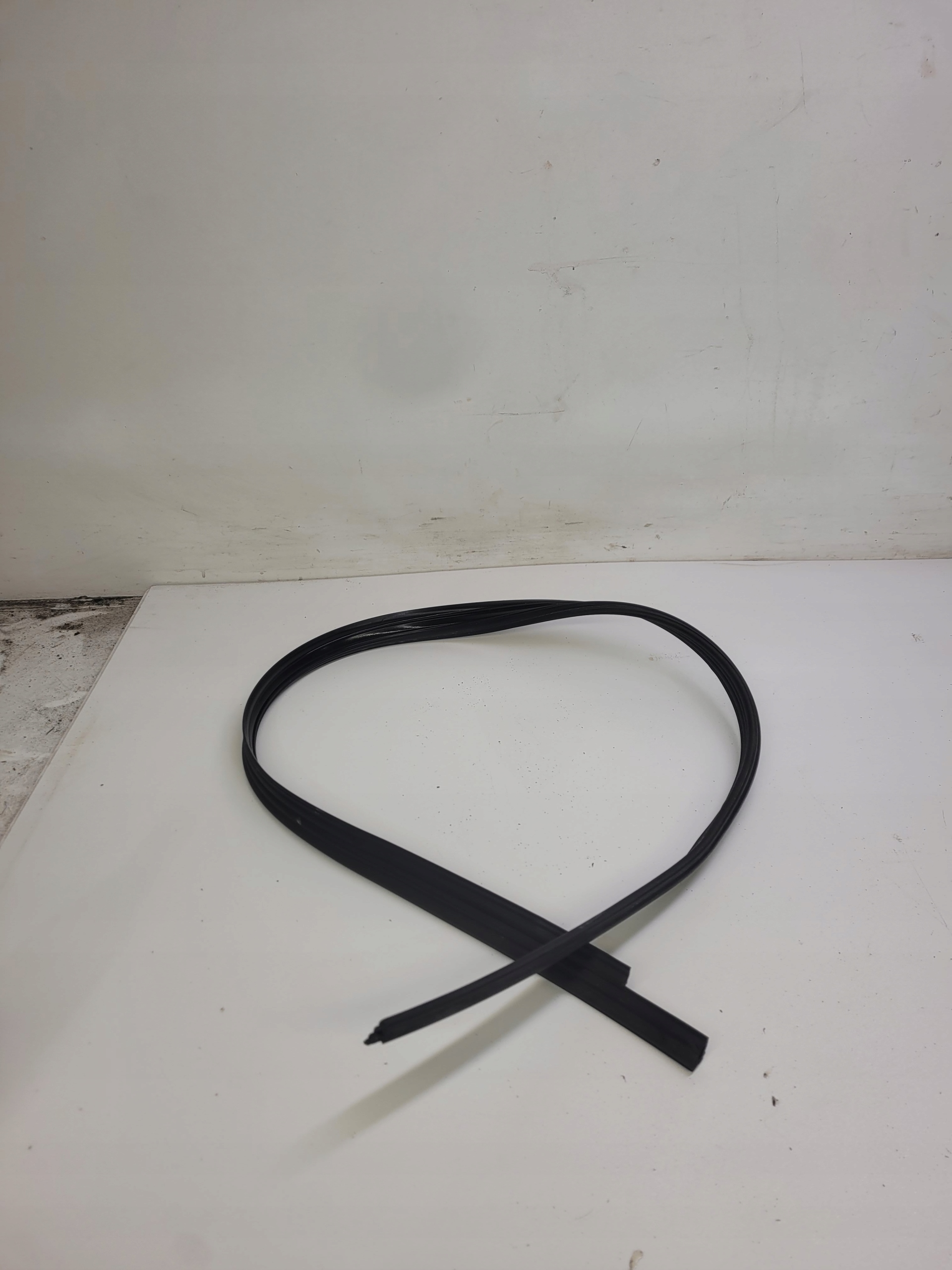 gasket windows door right AUDI A5 8T 8T0854544E
