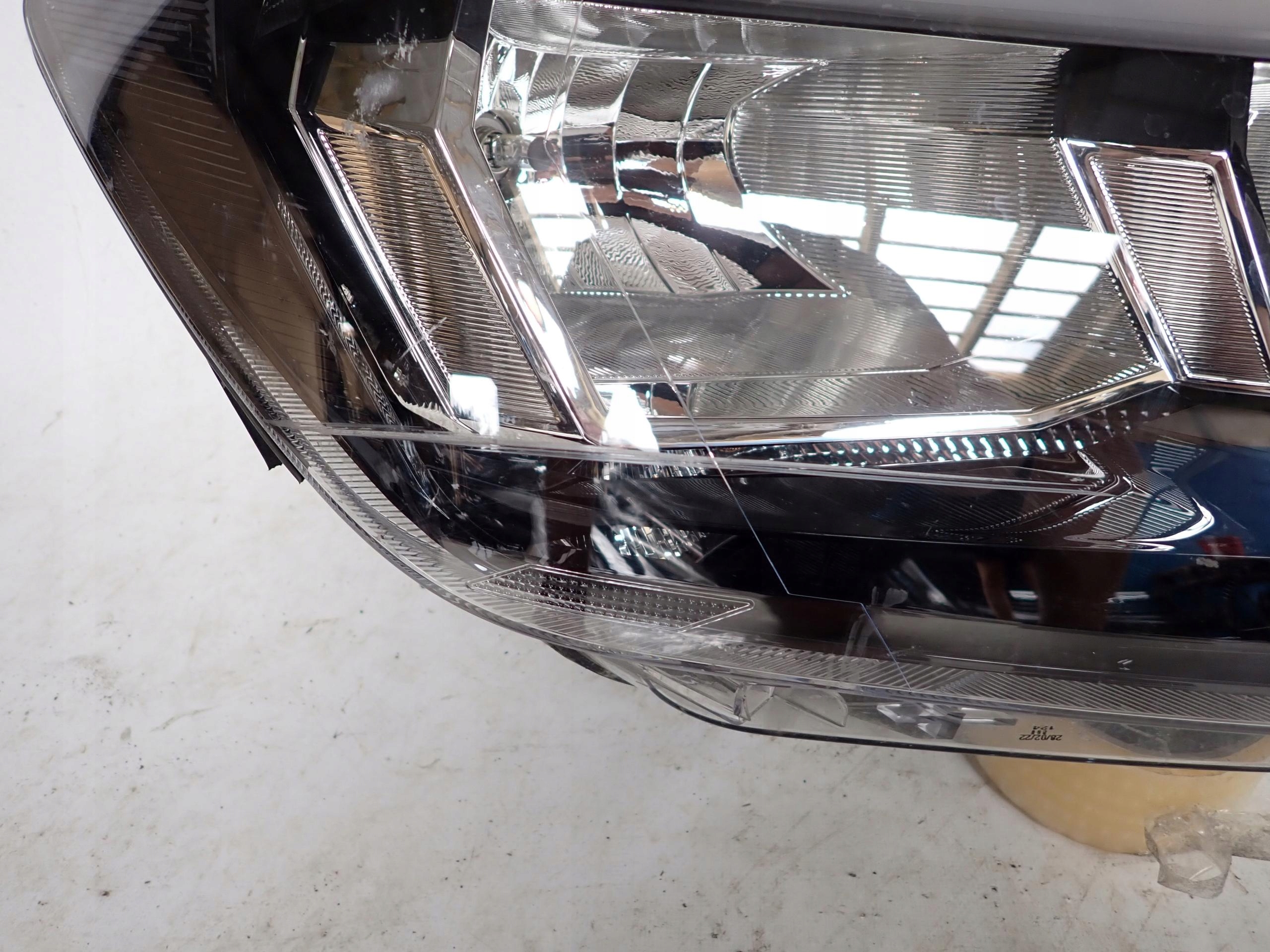 VW CADDY IV 2K7 20- light right front front