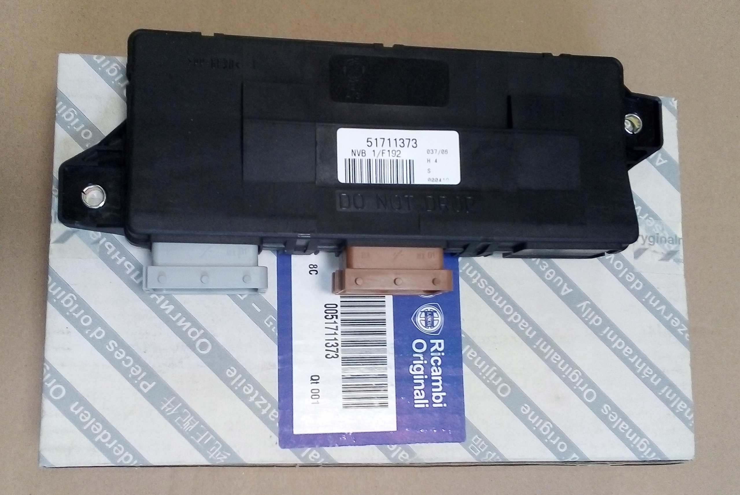 Unité commande confort FIAT STILO 1.9 51711373