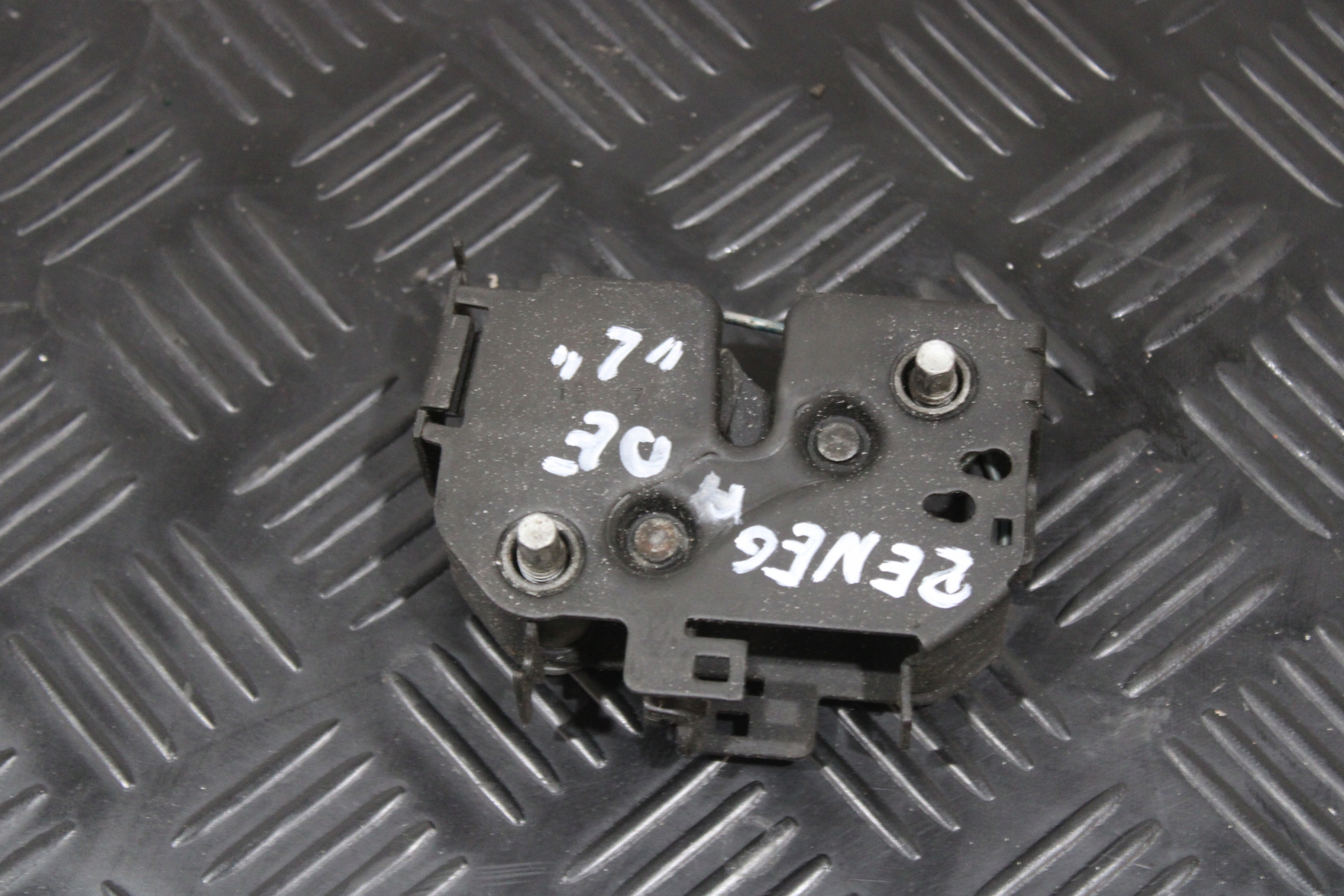bonnet latch lock left 51954797 JEEP RENEGADE