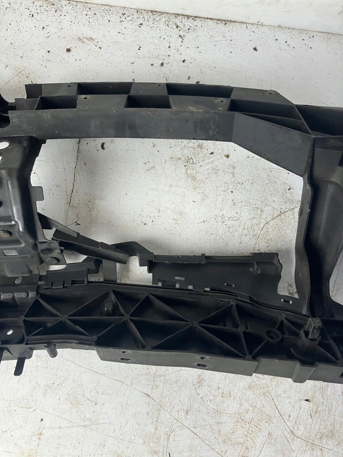 support panel for radiators pillar iron RENAULT LATITUDE 625108157R