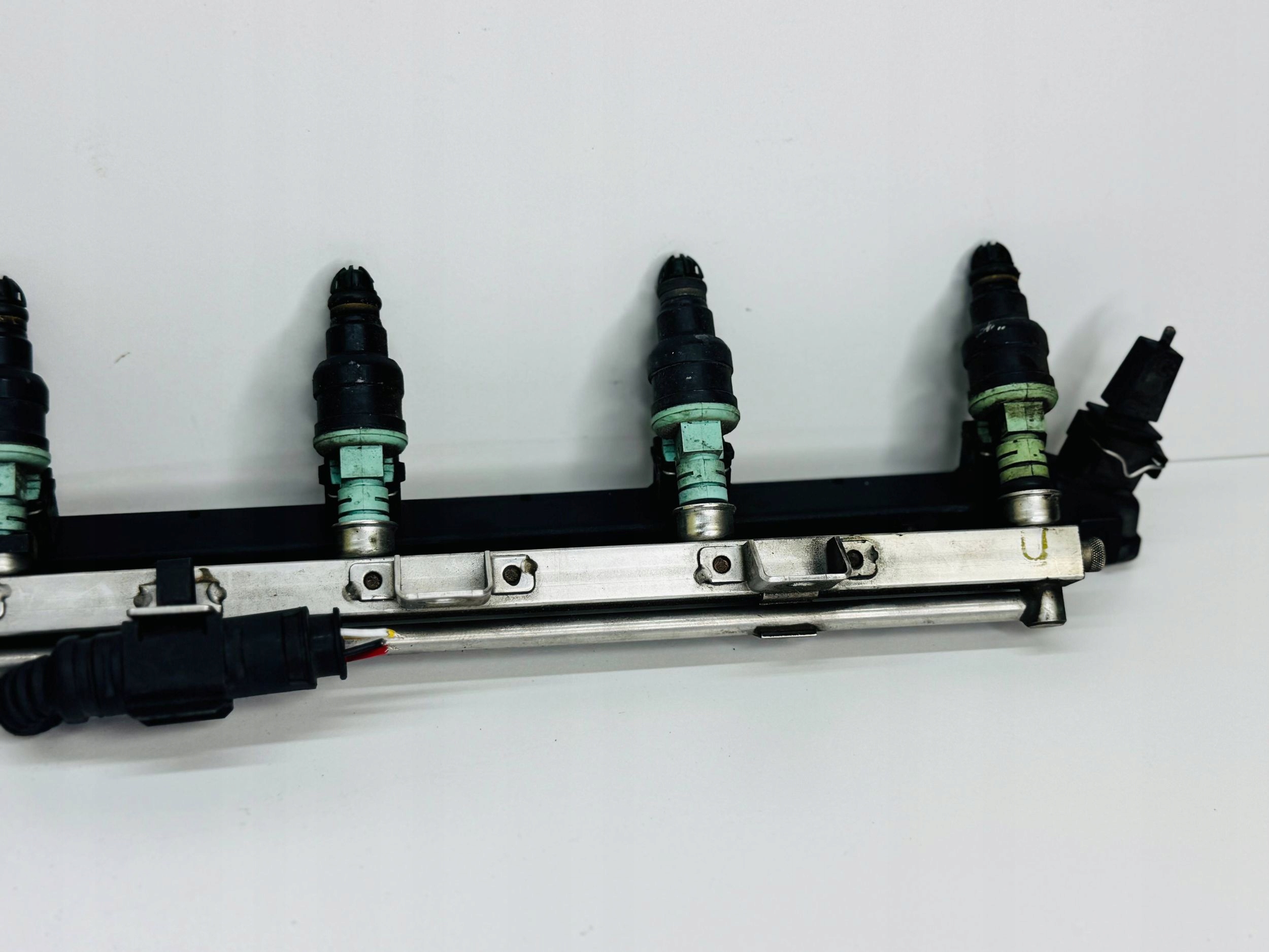 Rampe injection KOMPLET Z WTRYSKIWACZAMI BMW E36 2.5 Essence
