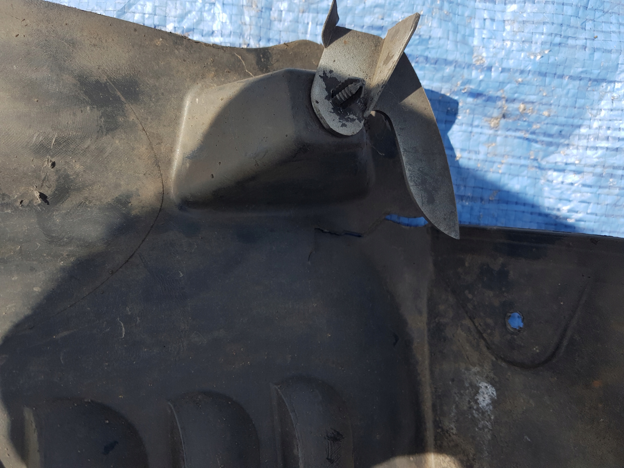 mudguard left front left front MERCEDES W212 LIFT