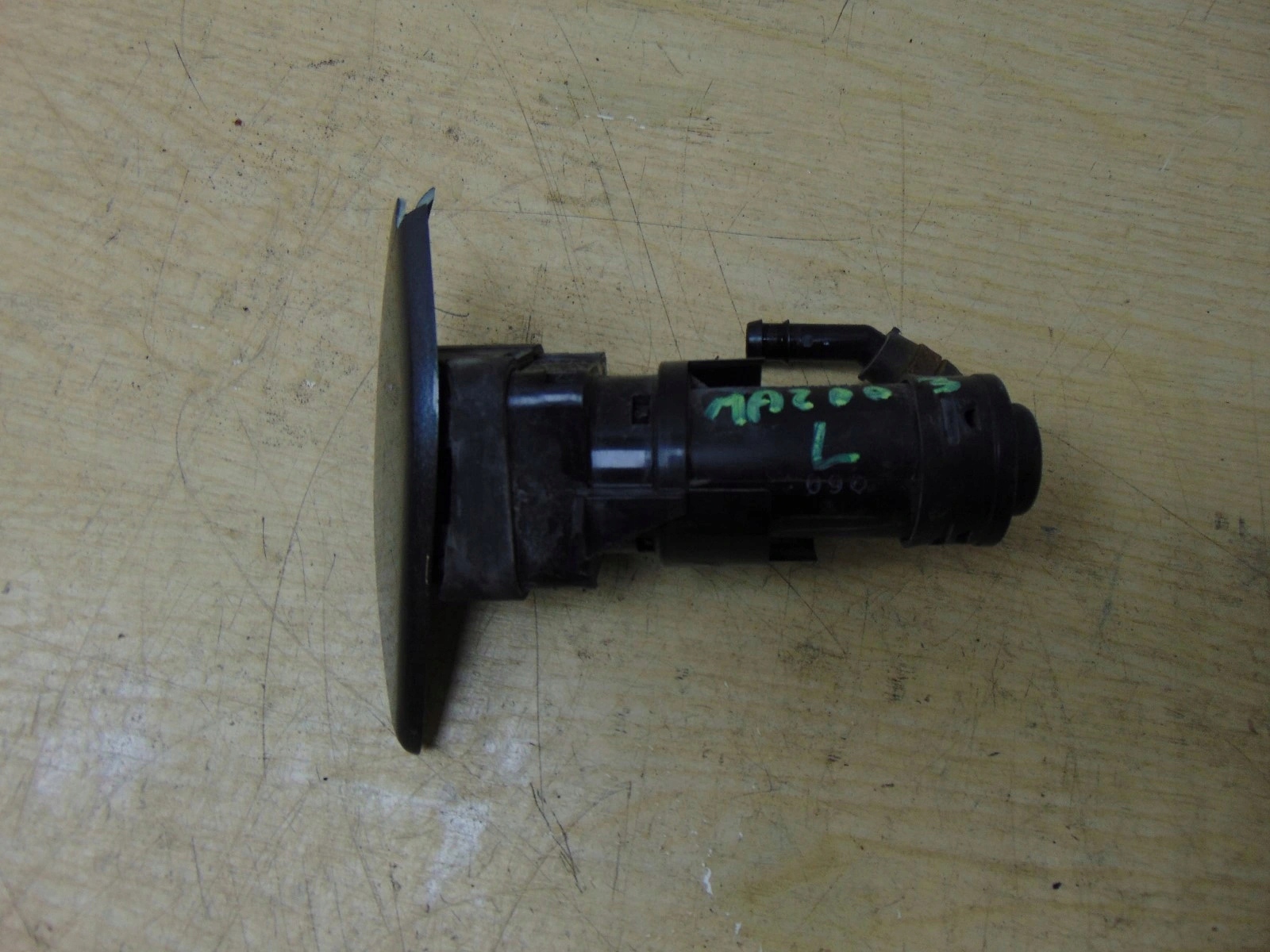 ОМИВАЧ ФАР MAZDA 3 BL 09-ЛІВИЙ