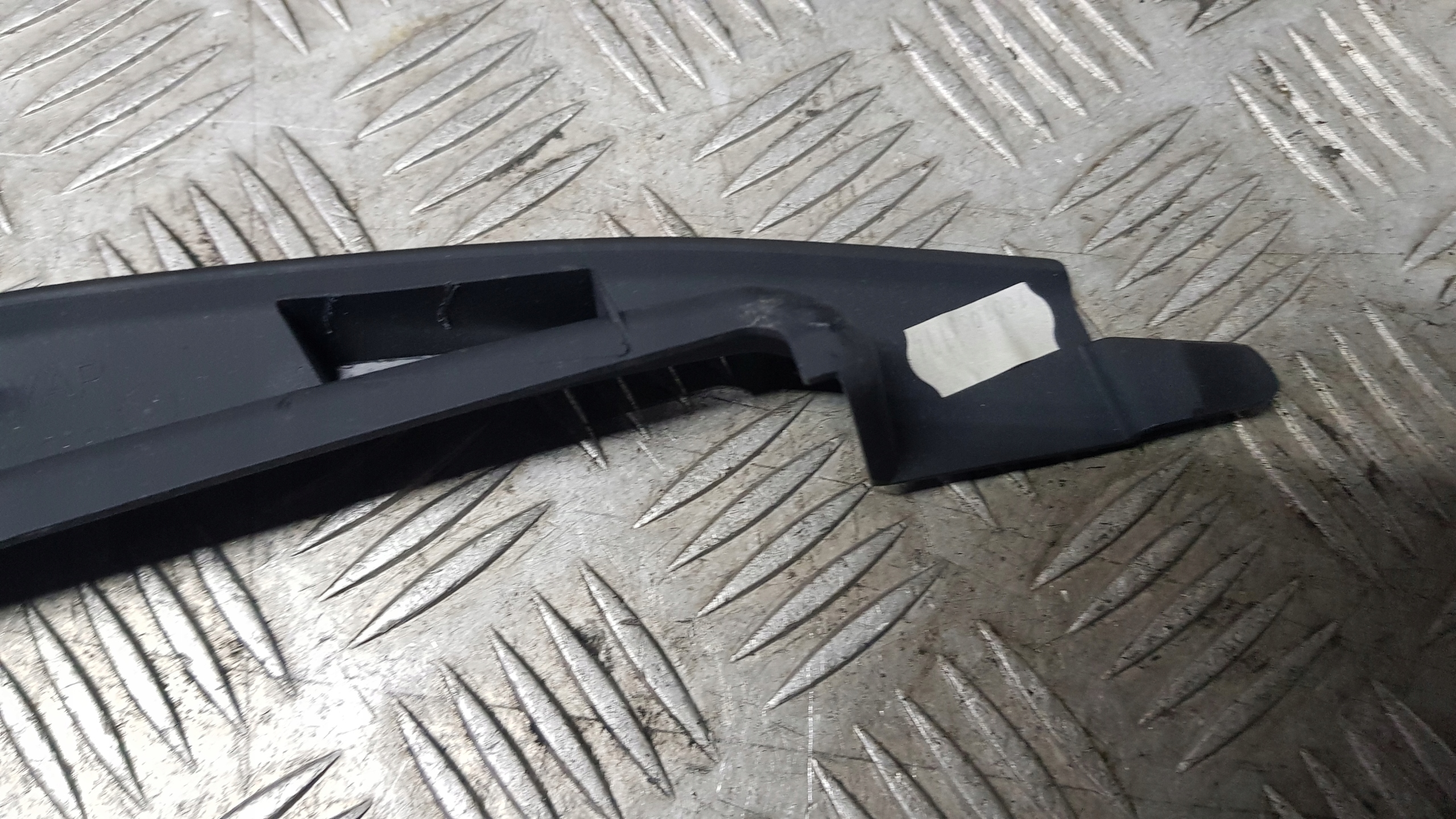 AUDI A8 D3 side SLUPKA left right
