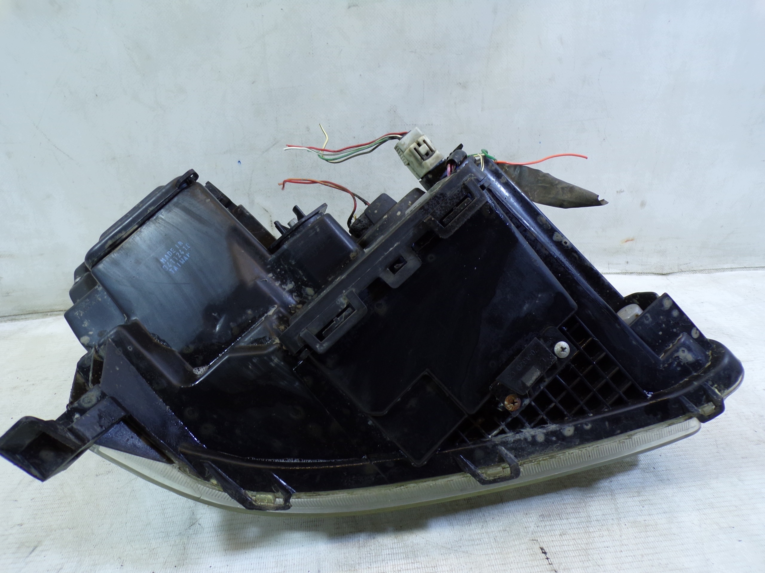 light front front left TOYOTA AVENSIS T25 (5)
