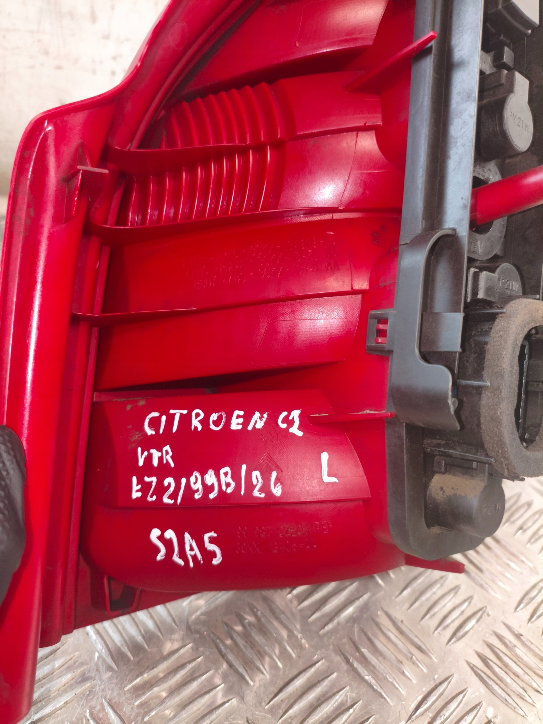 light left rear part CITROEN C2 VTR 3CKX13A338