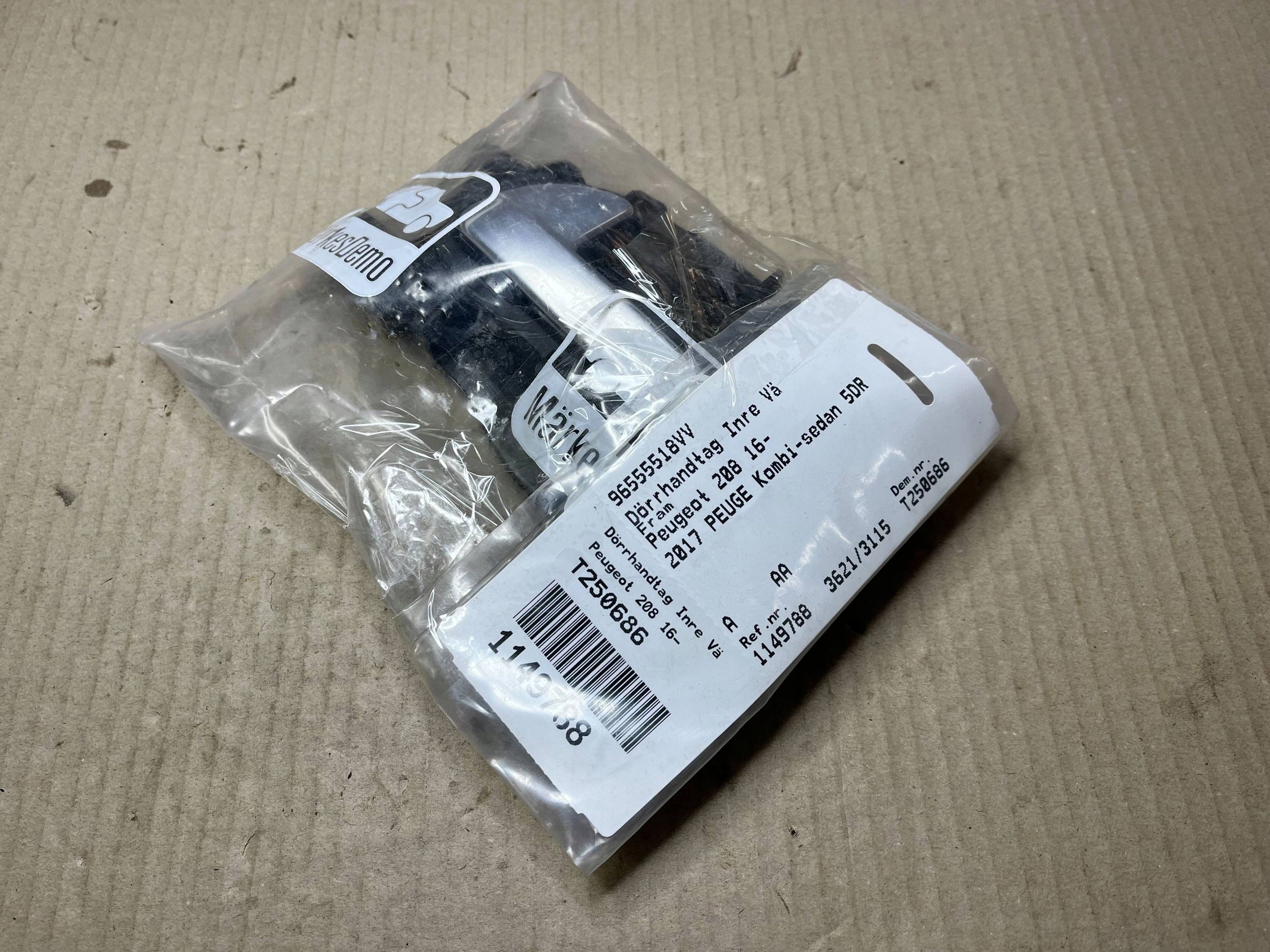 handle inner rear Peugeot 208 and 96555518VV