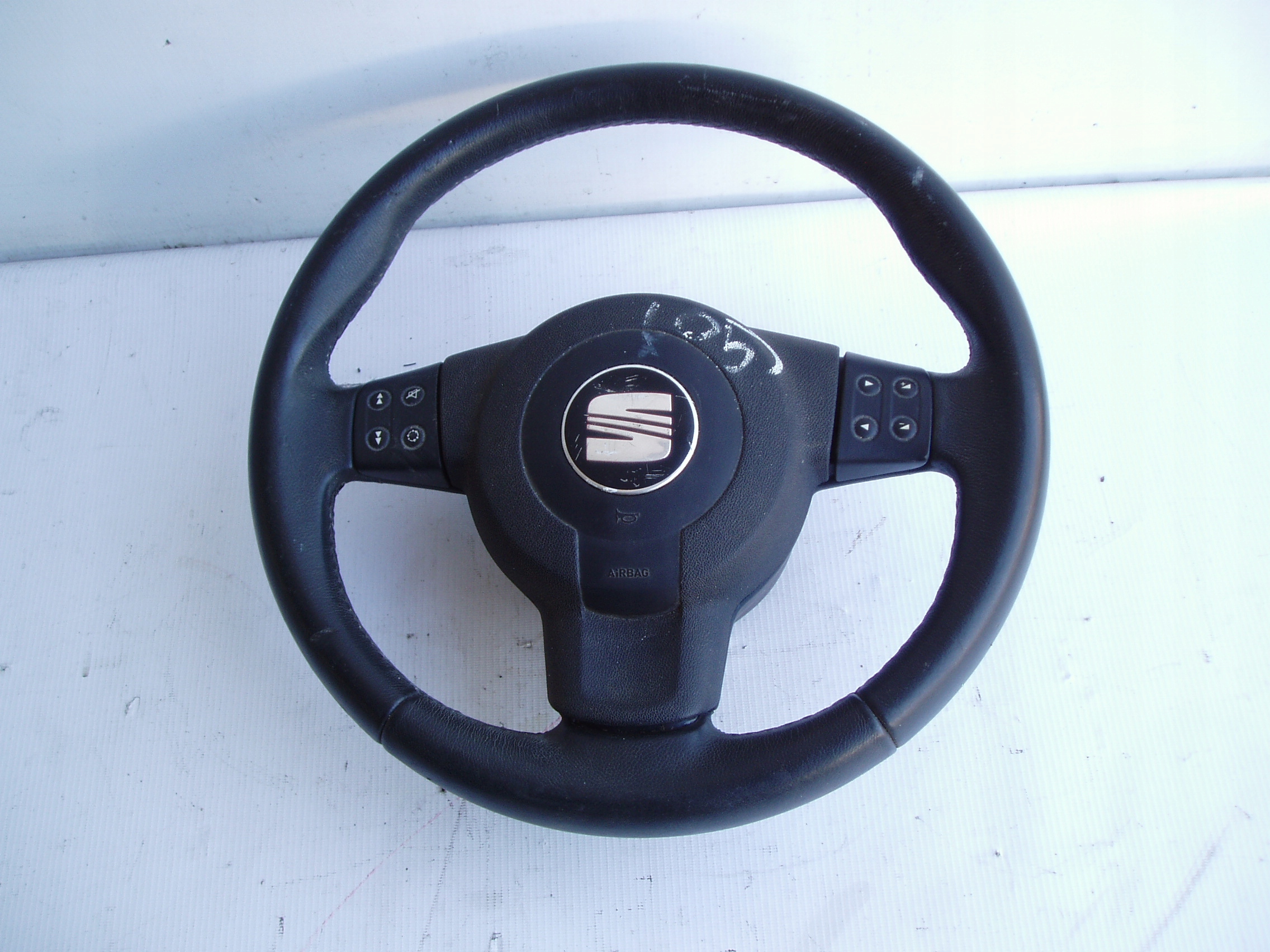 ПОДУШКА НА КЕРМО SEAT TOLEDO III LEON ALTEA