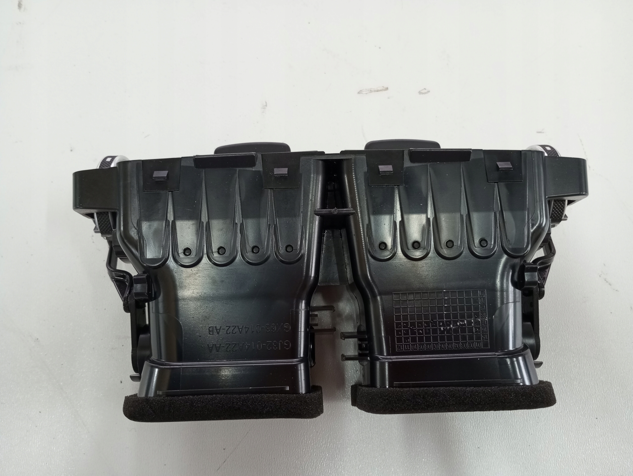 blower fan intake RANGE ROVER VELAR GJ32-014A22-AA