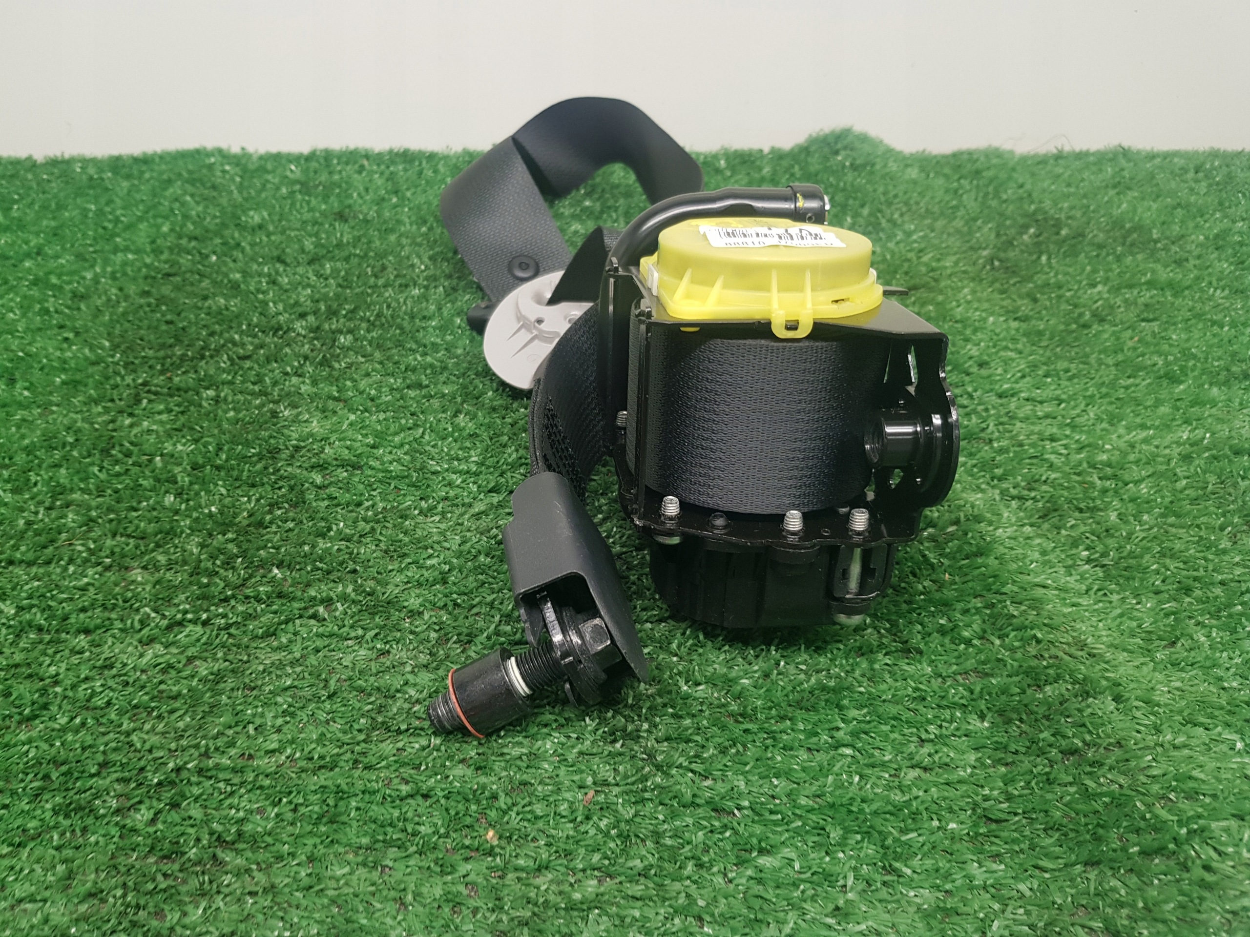 tension belt safety left front KIA CEED III 88810-J7000