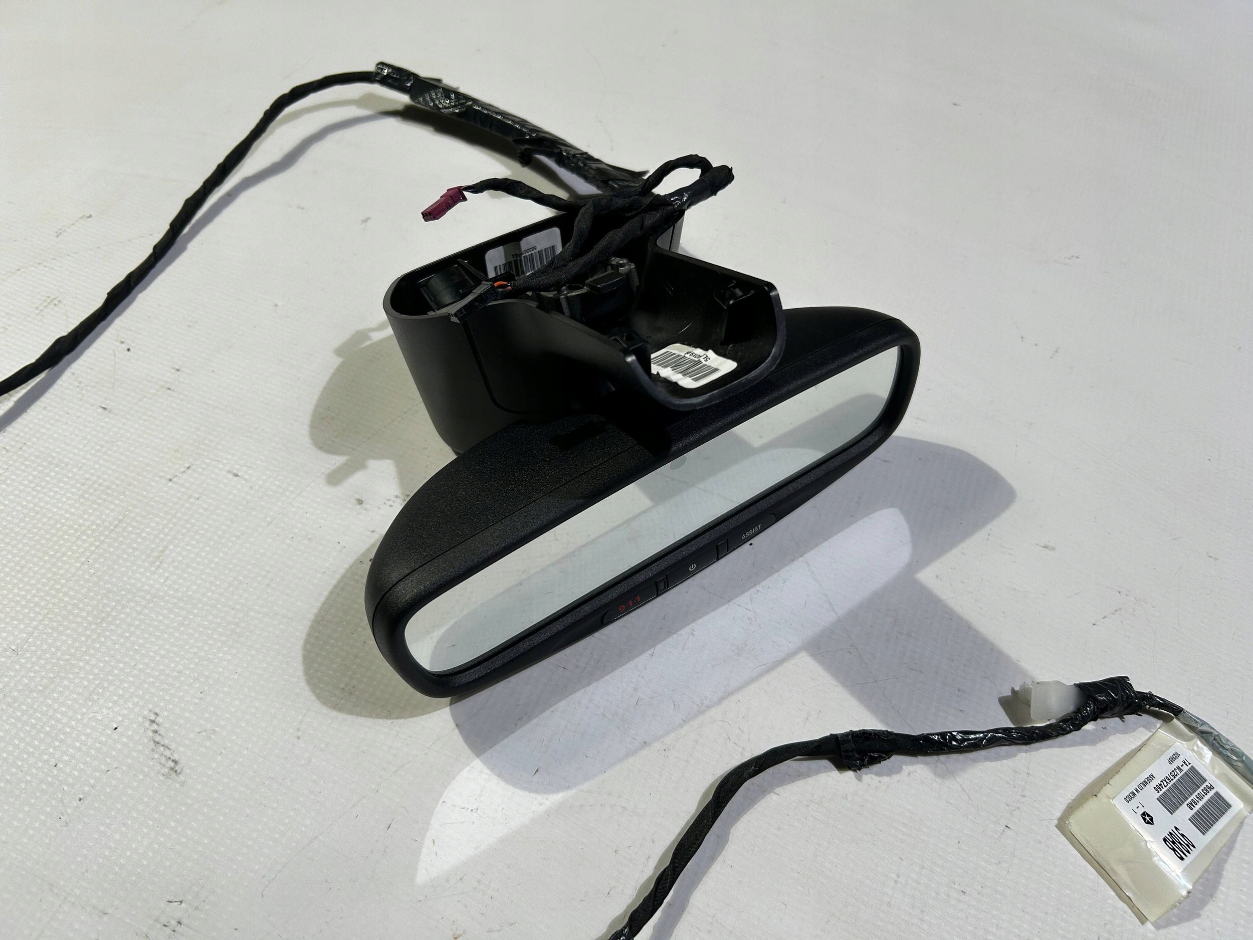 rear-view mirror inner sensor changes of the lights Dodge Durango 2014