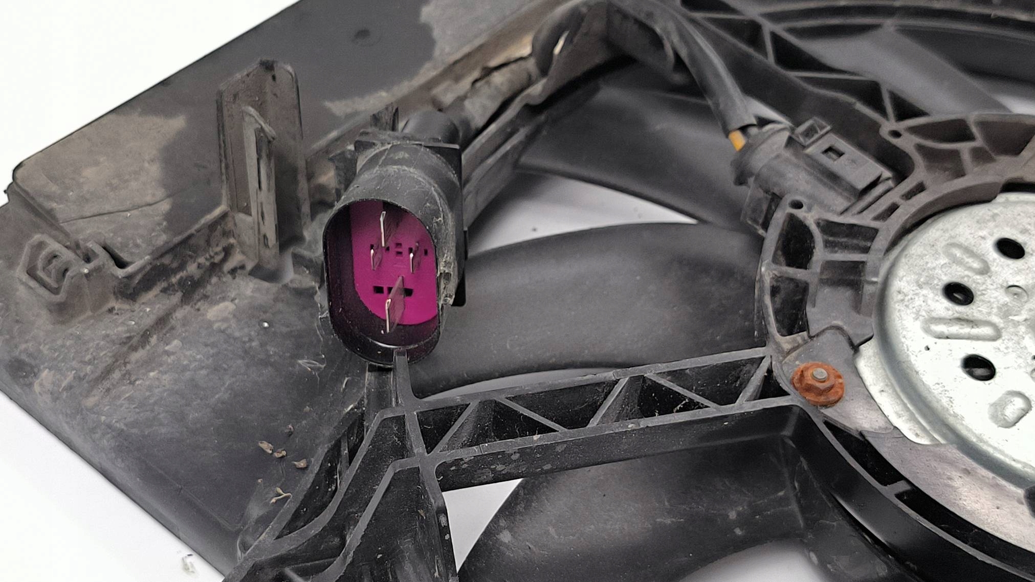 radiator fan 8K0121207A AUDI A4 B8
