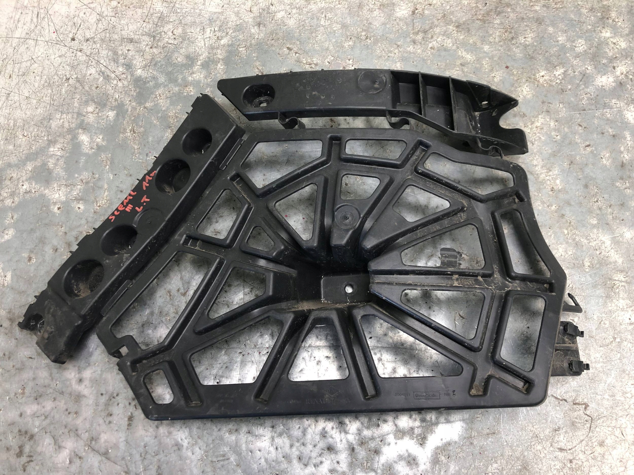 bumper bracket left rear part RENAULT SCENIC III 850451587R