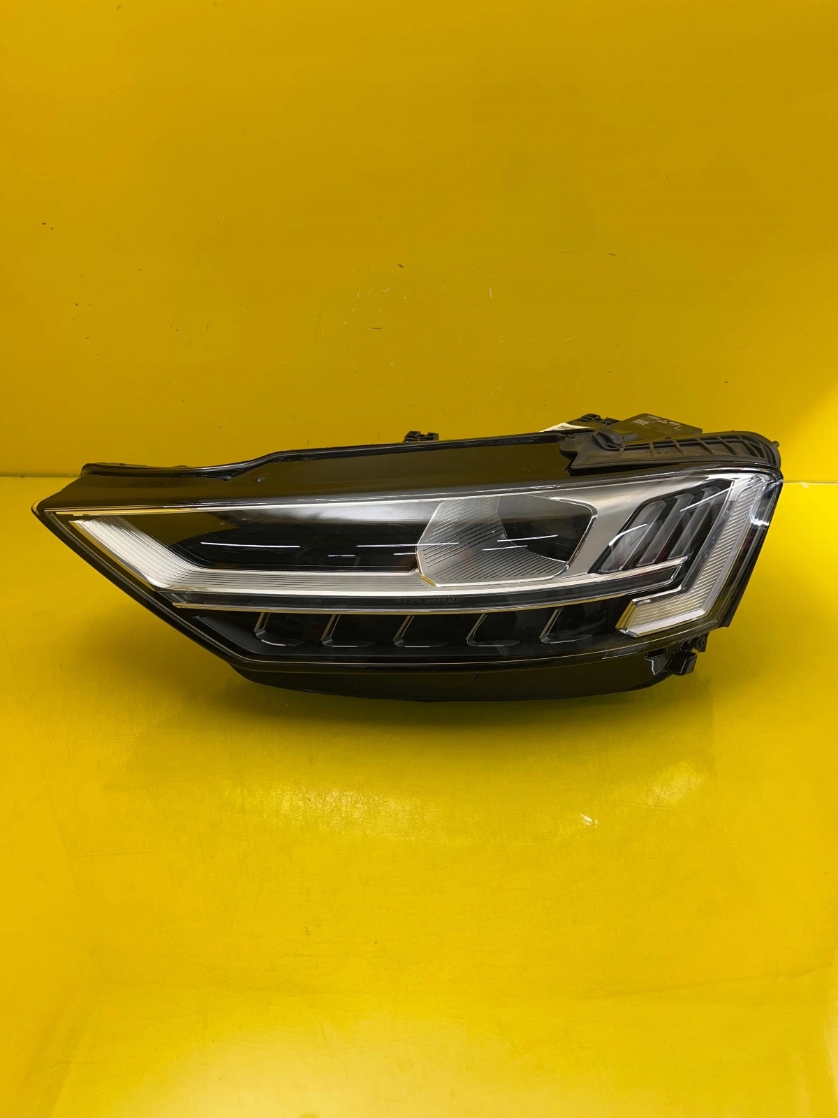 light left Audi A8 S8 D5 Full Led Matrix 17-21 4N0941035
