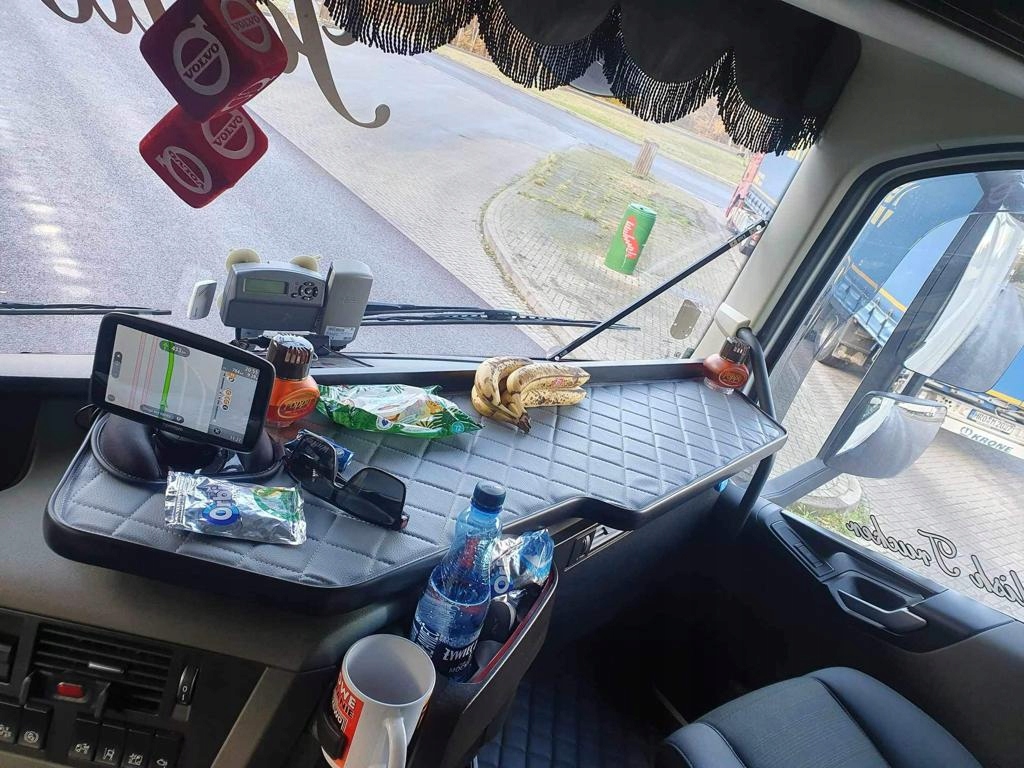 Police Stolek na kokpit Kamion Volvo Fh 5