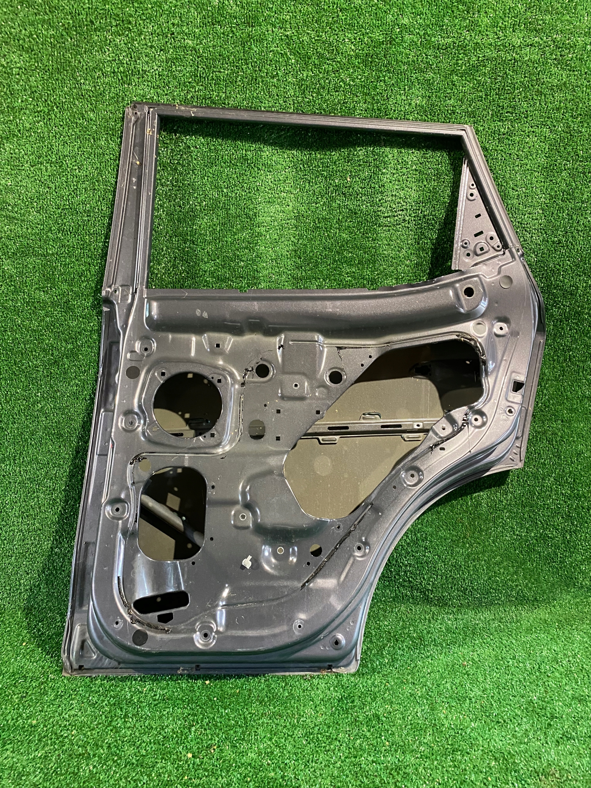 door right rear. SSANGYONG TIVOLI