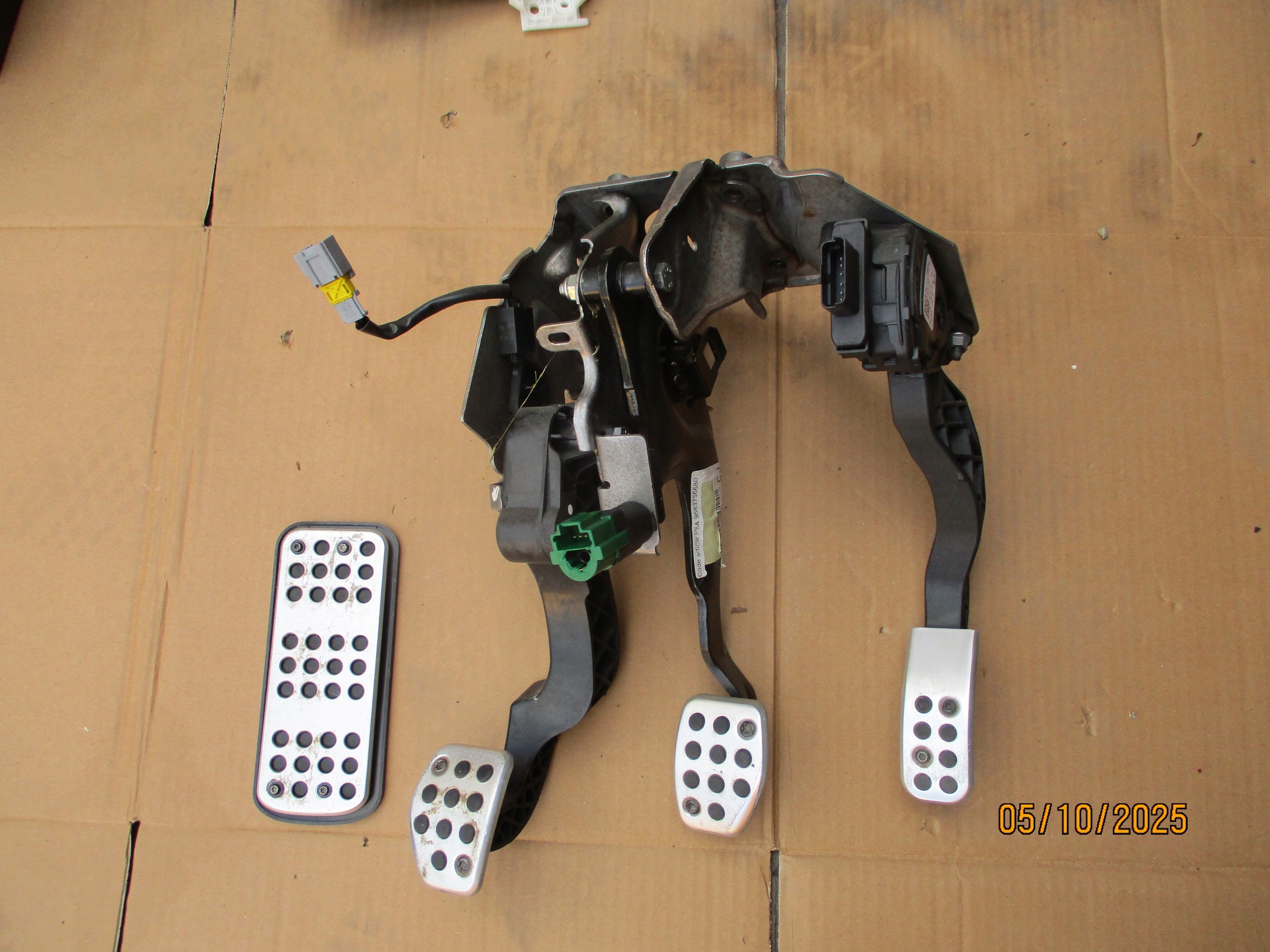 CITROEN DS3 1.6 THP ПЕДАЛИ КОМПЛЕКТ ЕВРОПА