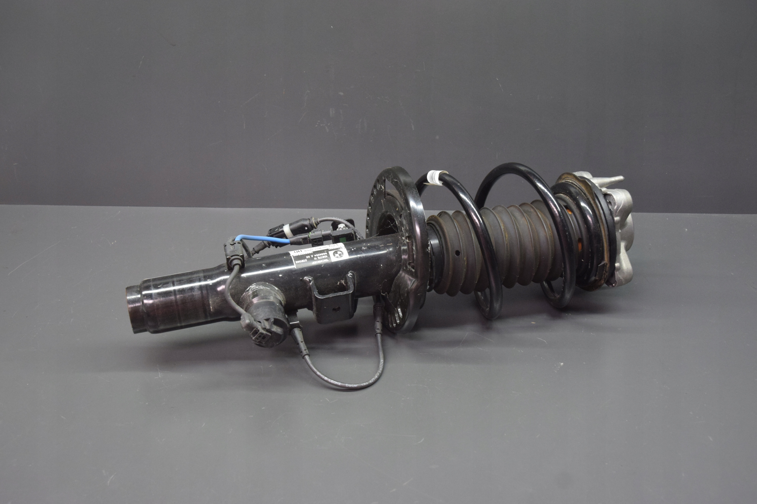 shock absorber right front BMW 4 G26 VDC