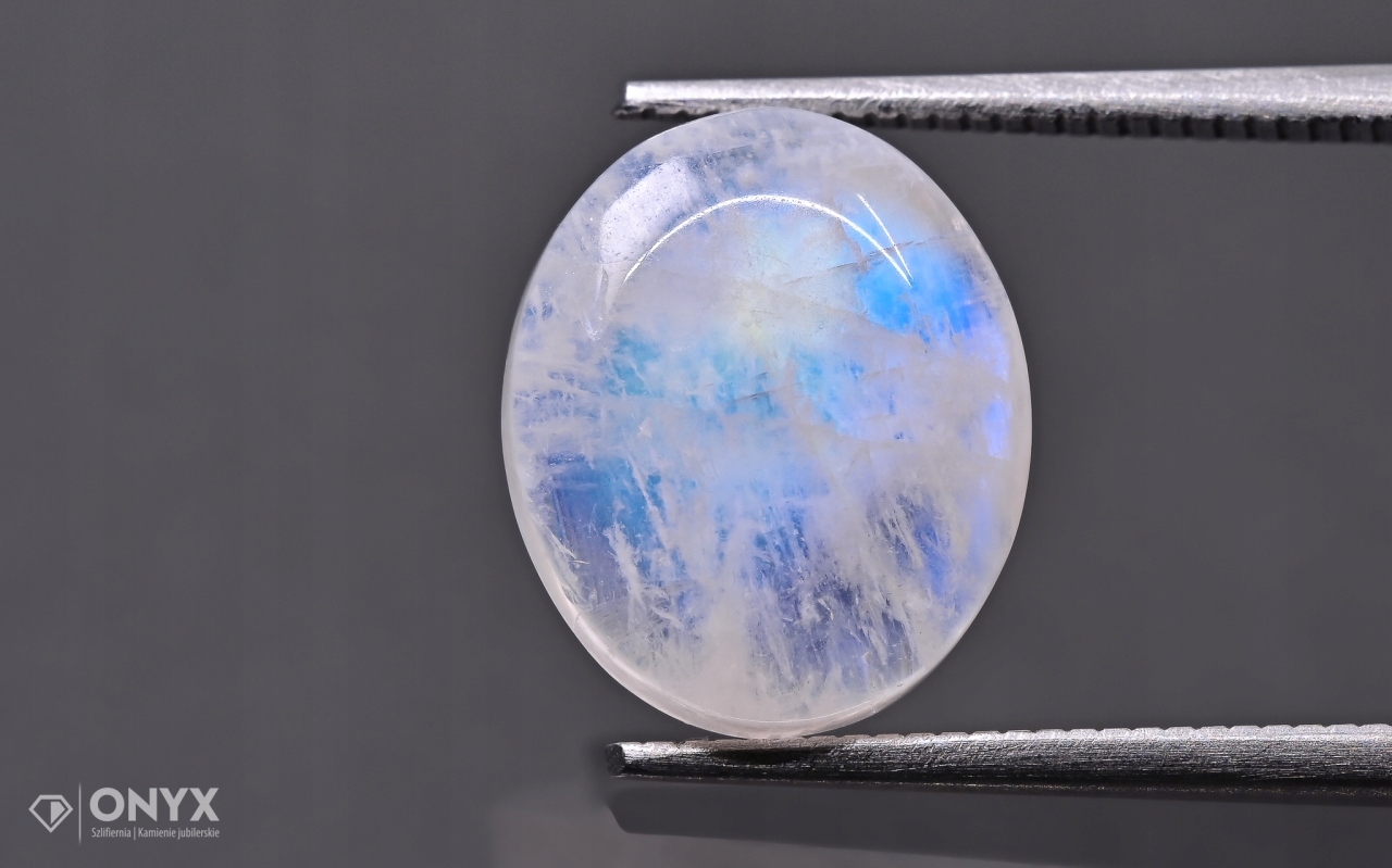 Měsíční kámen konvexní mělký ovál 12x10 mm