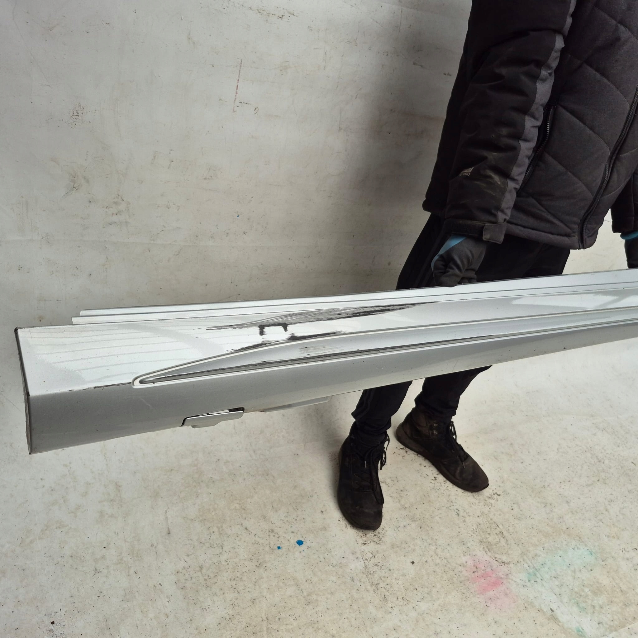 MERCEDES C-KLASA W205 AMG 14-21 moulding threshold right