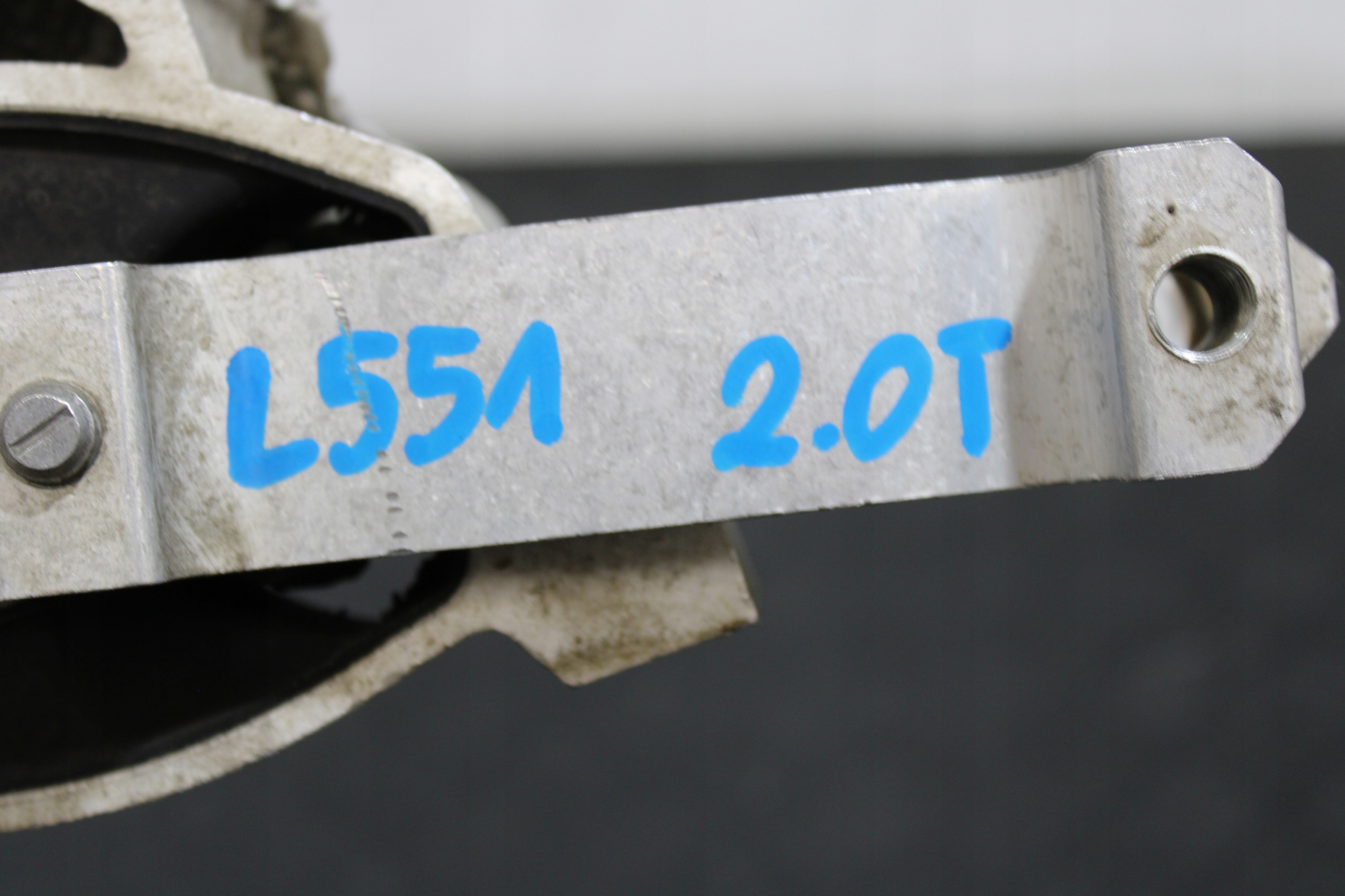 holder engine mount LAND ROVER EVOQUE II 2 L551