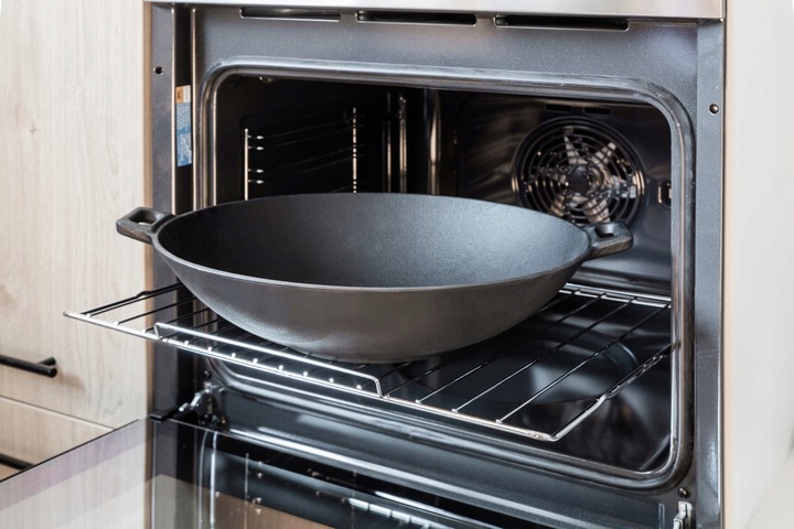 PATELNIA ŻELIWNA WOK Garnek duża ciężka 36,5 cm z żeliwa kociołek Marka Banquet